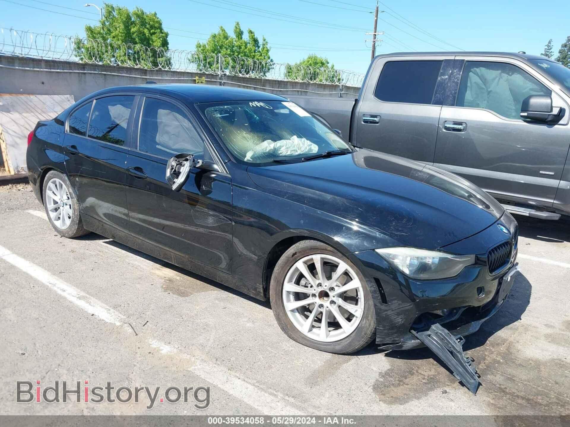 Photo WBA8A9C31HK863977 - BMW 320I 2017