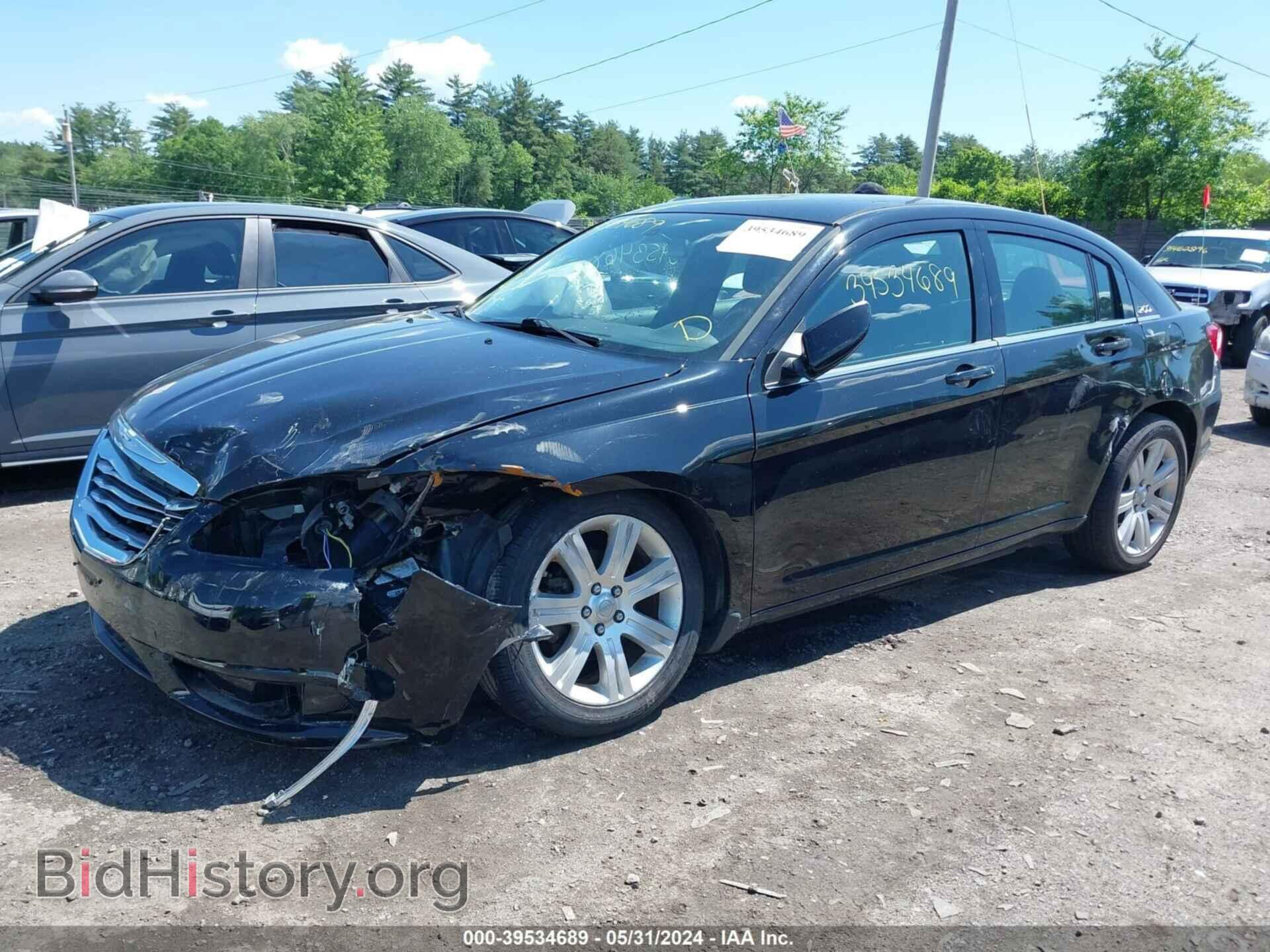 2013 CHRYSLER 200 - VIN: 1C3CCBAB4DN671510 - Photo 2