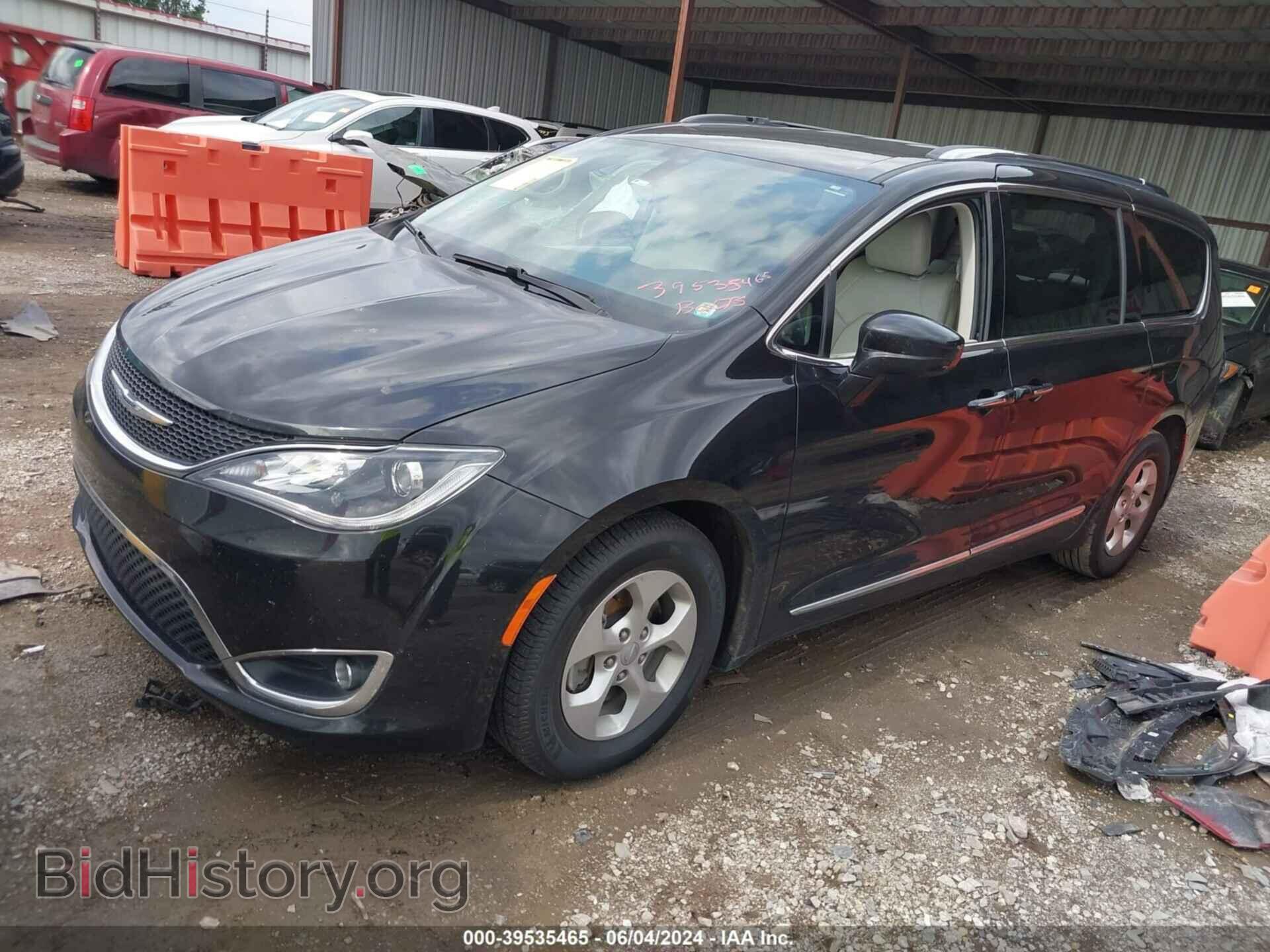 2017 CHRYSLER PACIFICA - VIN: 2C4RC1EG1HR837559 - Photo 2