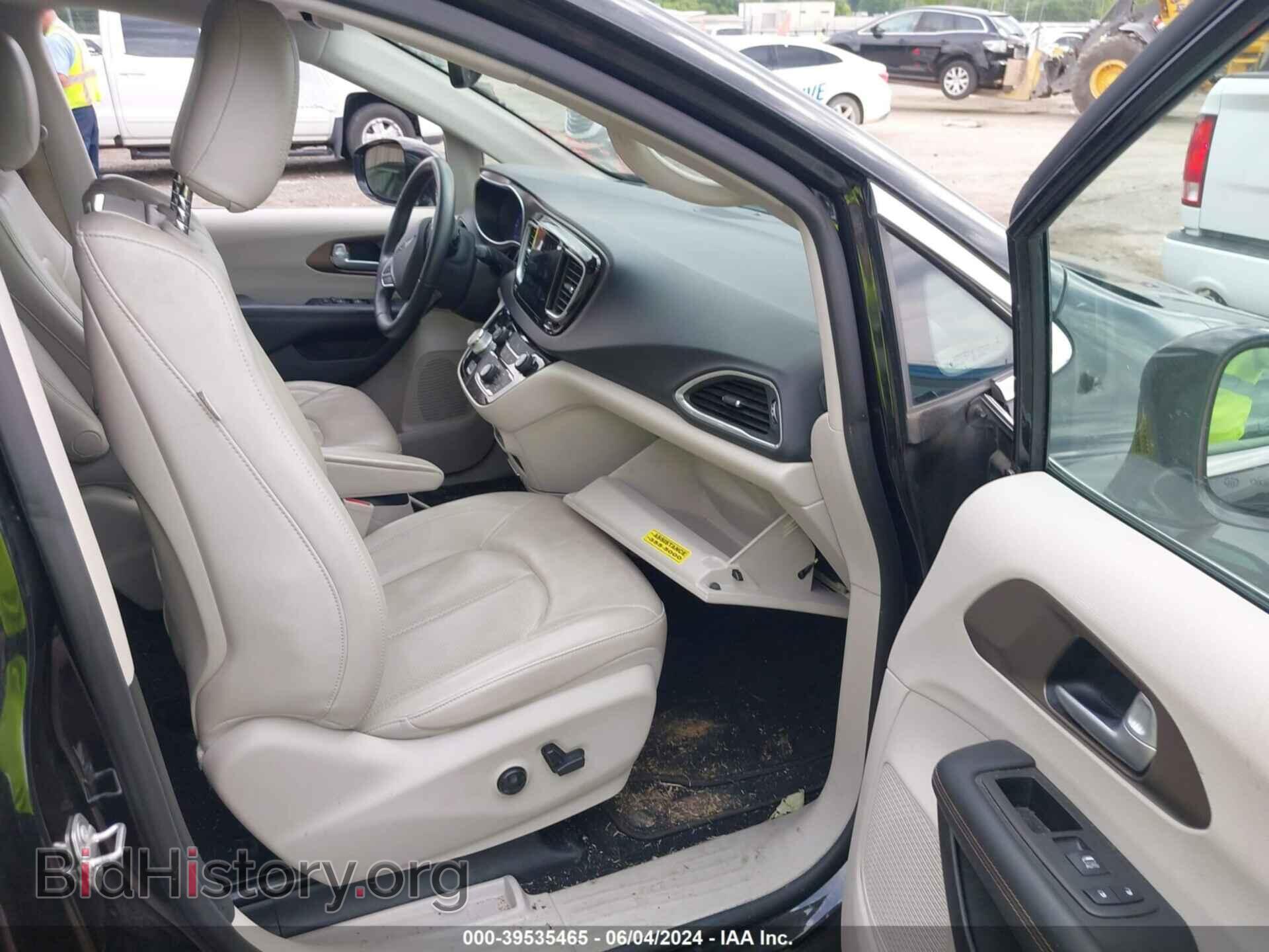2017 CHRYSLER PACIFICA - VIN: 2C4RC1EG1HR837559 - Photo 5