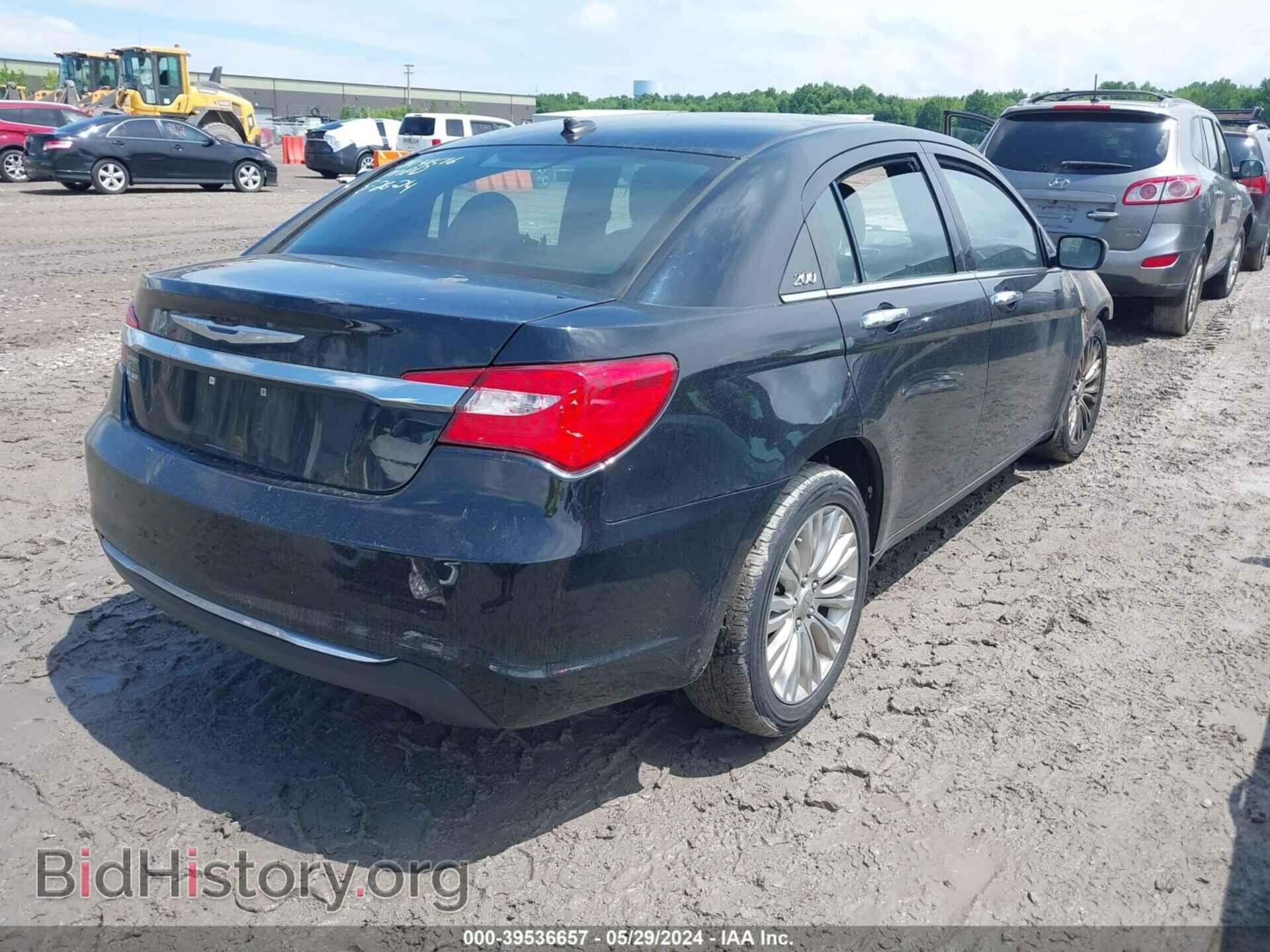 2011 CHRYSLER 200 - VIN: 1C3BC2FB5BN596995 - Фото 4
