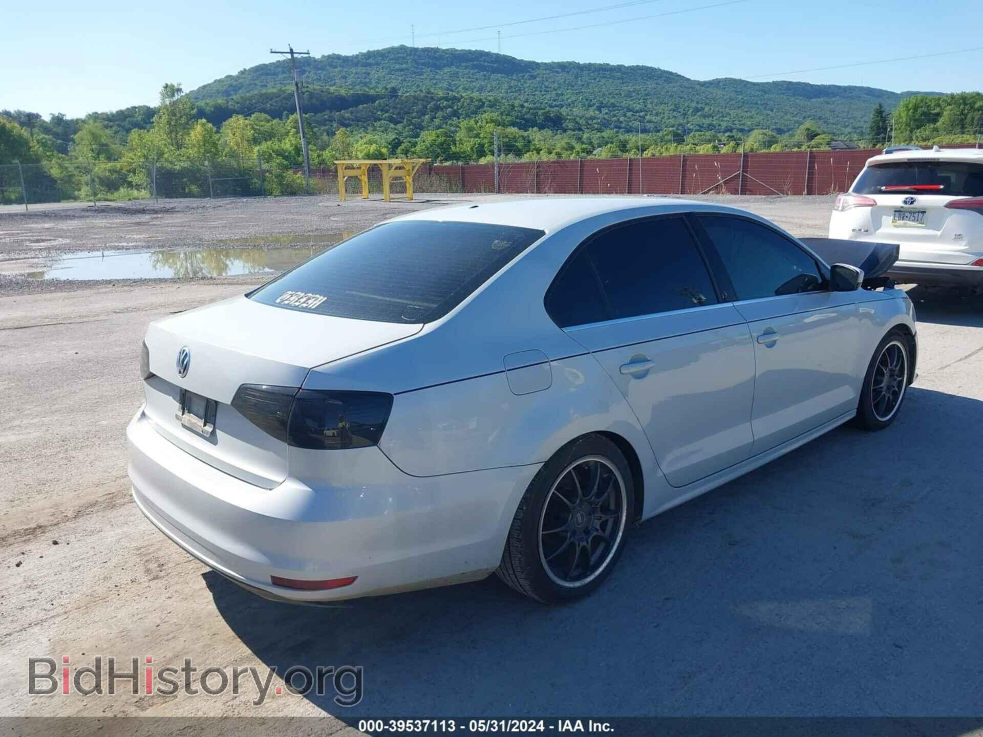 2017 VOLKSWAGEN JETTA - VIN: 3VW2B7AJ2HM371041 - Фото 4