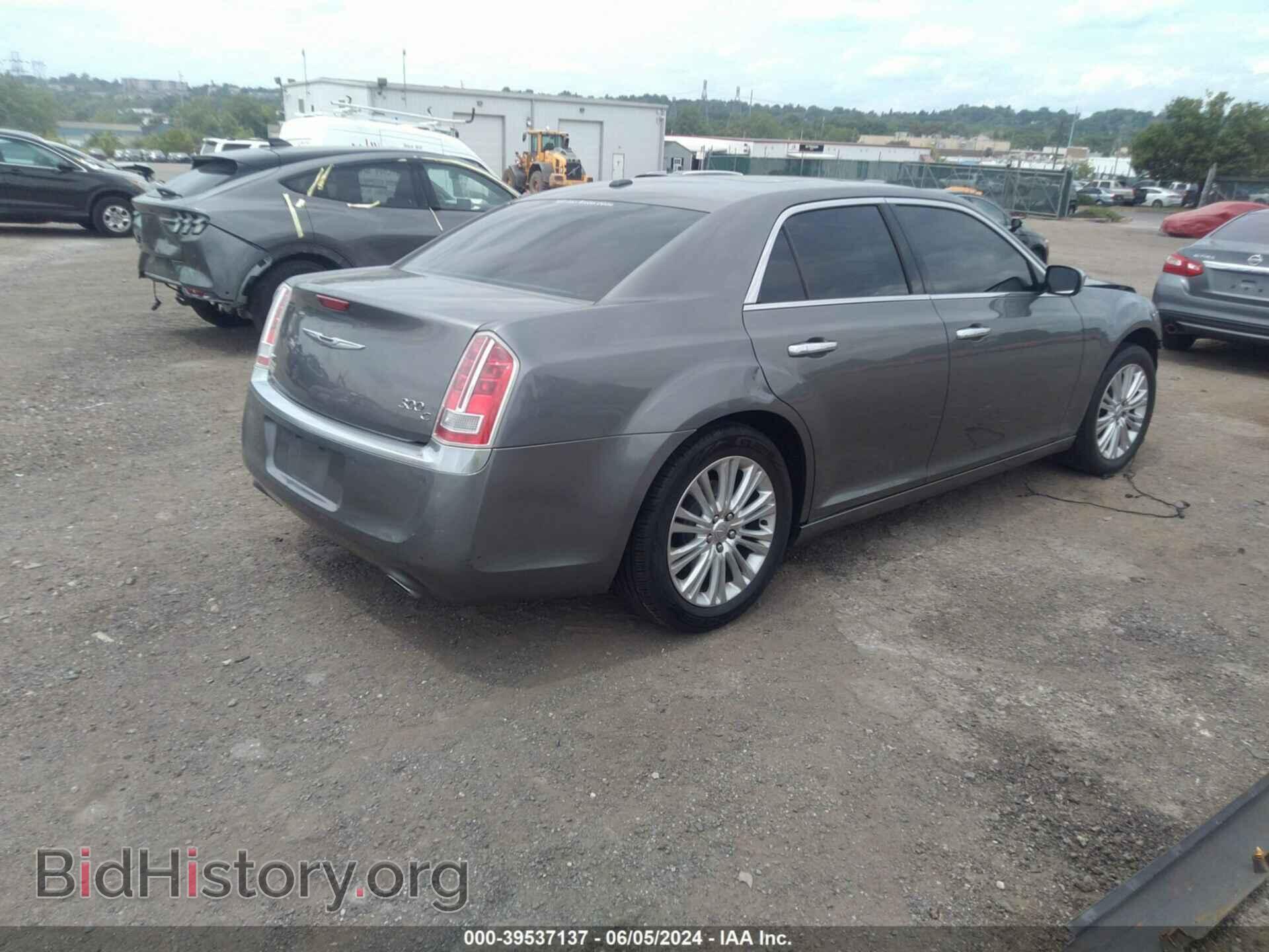 2012 CHRYSLER 300C - VIN: 2C3CCAST6CH275183 - Фото 4
