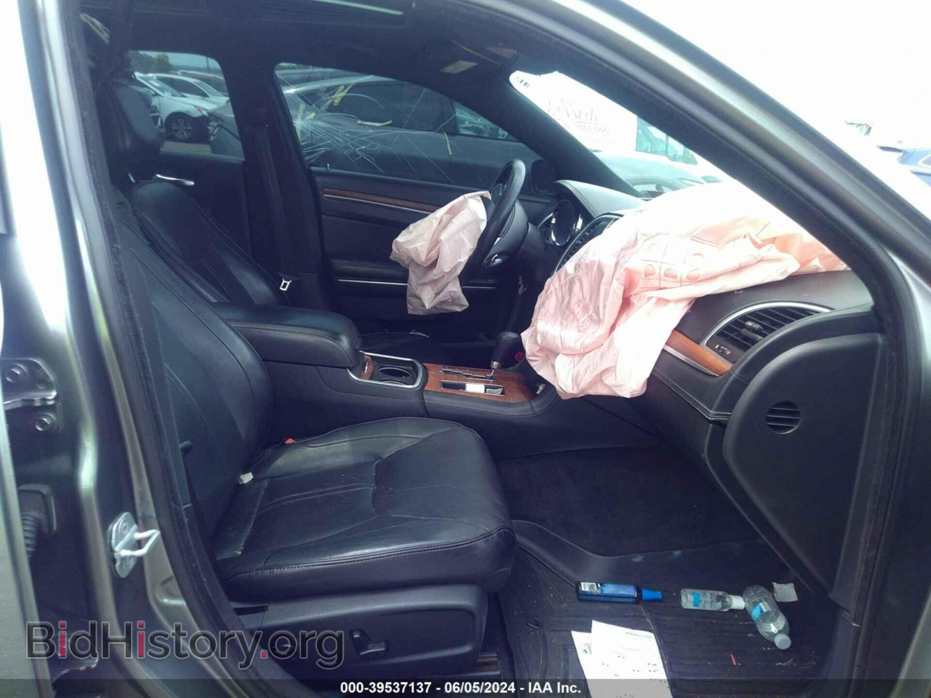 2012 CHRYSLER 300C - VIN: 2C3CCAST6CH275183 - Фото 5