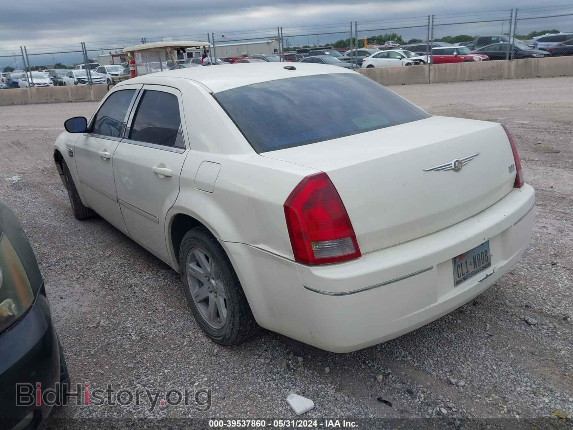 2007 CHRYSLER 300 - VIN: 2C3KA53G07H764016 - Фото 3