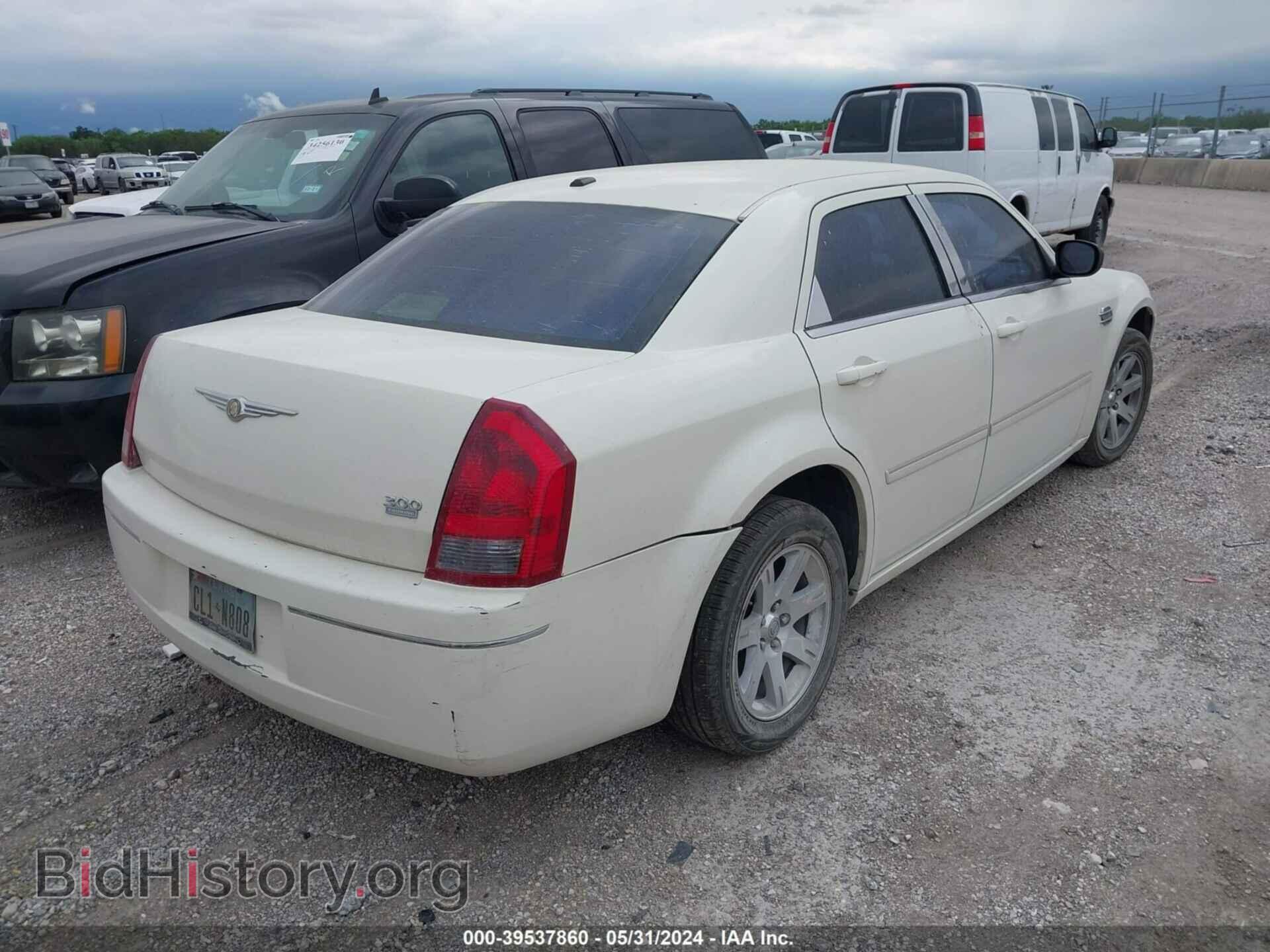 2007 CHRYSLER 300 - VIN: 2C3KA53G07H764016 - Фото 4
