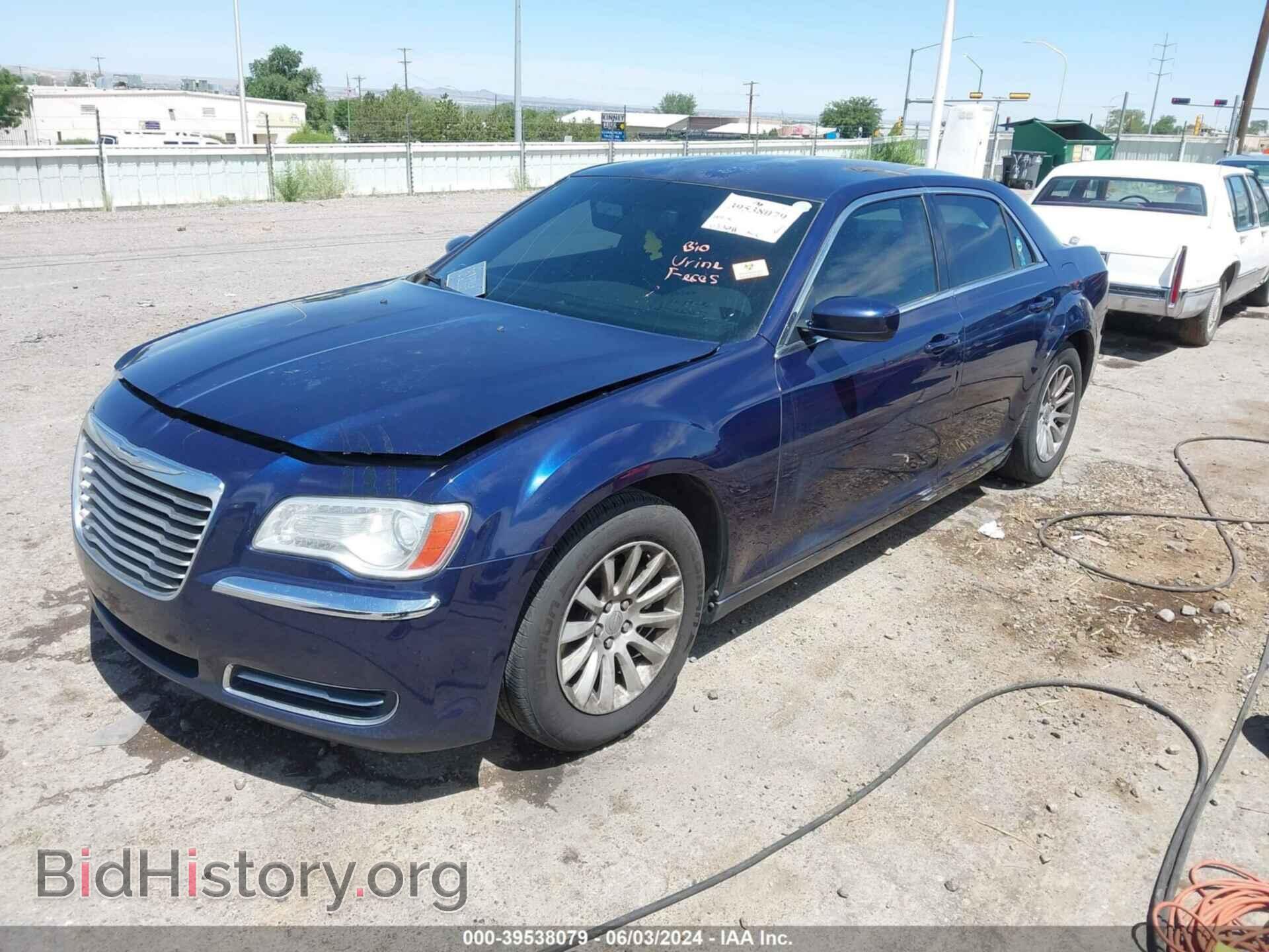 2014 CHRYSLER 300 - VIN: 2C3CCAAG2EH260185 - Фото 2