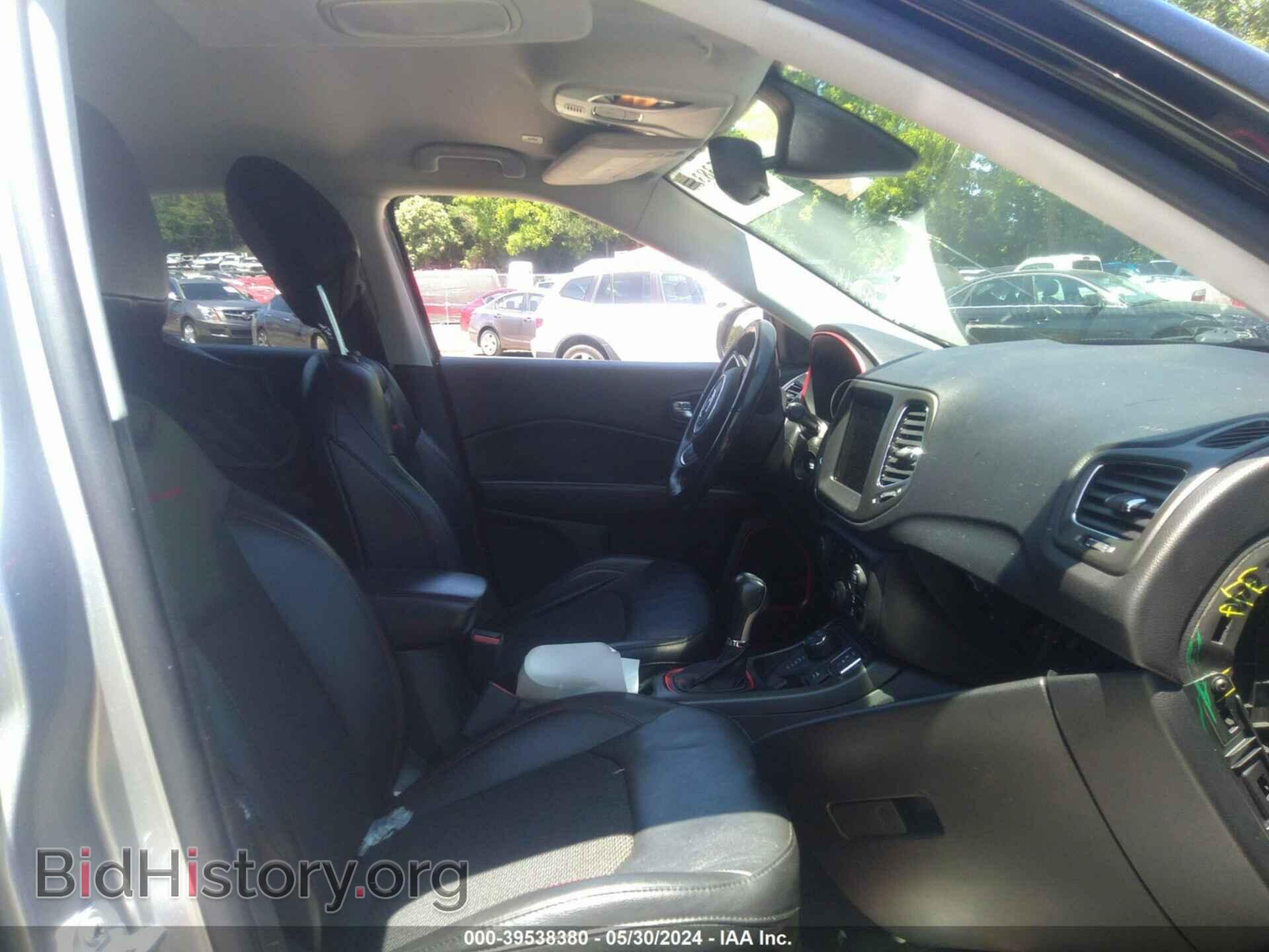 2019 JEEP COMPASS - VIN: 3C4NJDDB8KT620106 - Фото 5