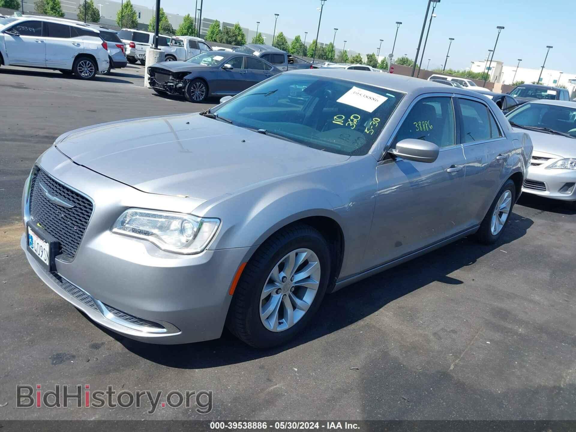 2016 CHRYSLER 300 - VIN: 2C3CCAAGXGH219399 - Фото 2
