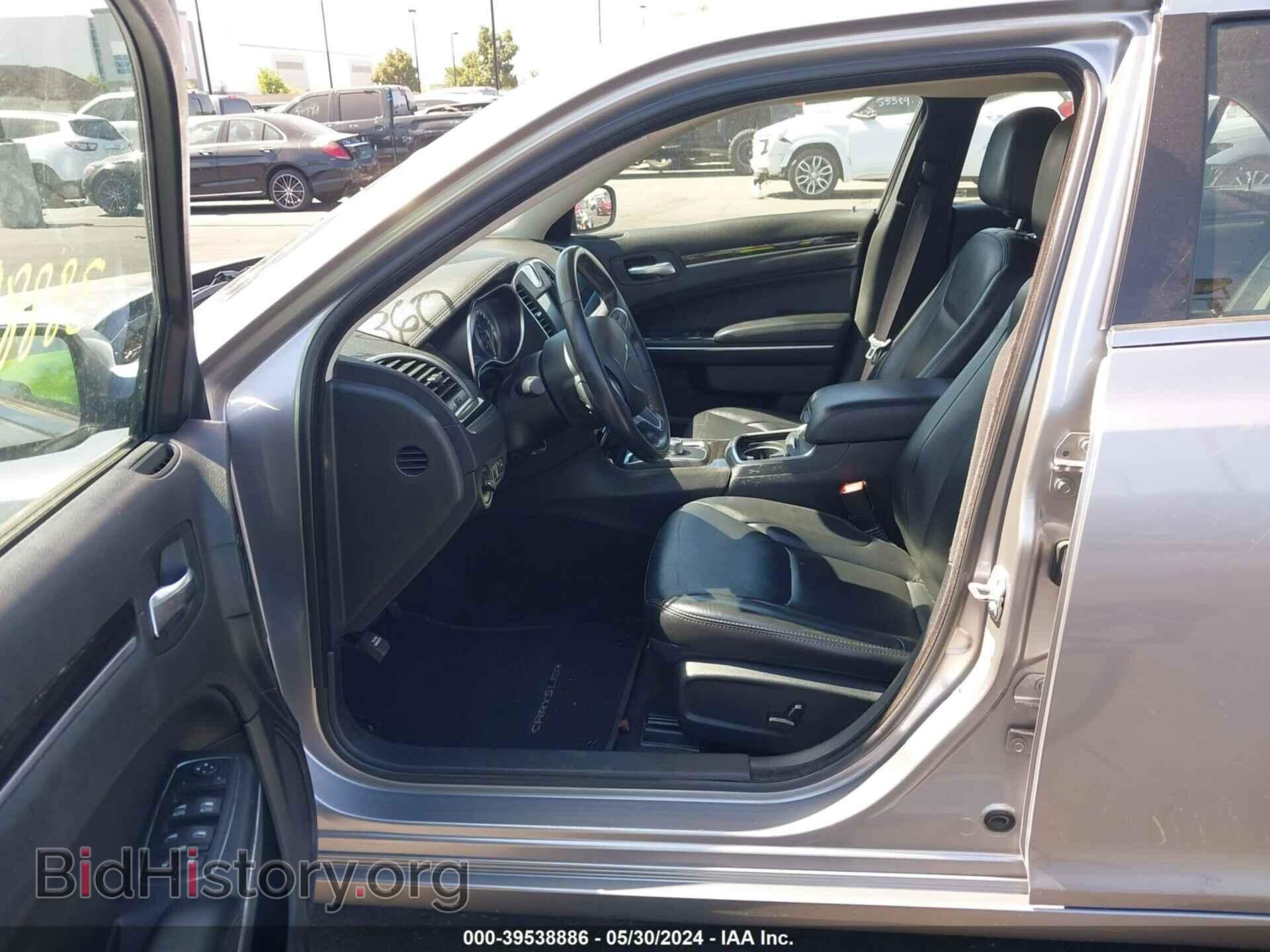 2016 CHRYSLER 300 - VIN: 2C3CCAAGXGH219399 - Фото 5