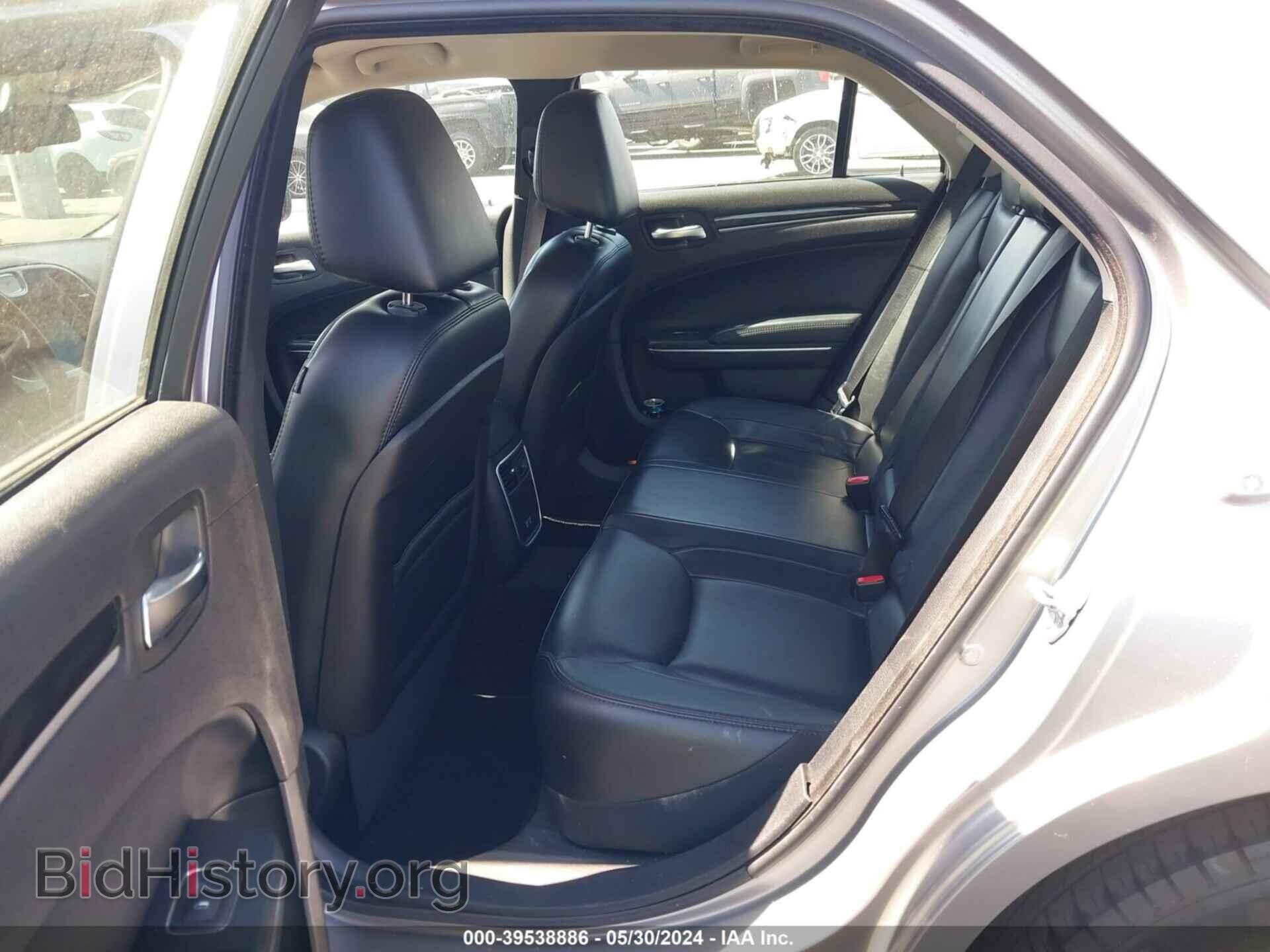2016 CHRYSLER 300 - VIN: 2C3CCAAGXGH219399 - Фото 8