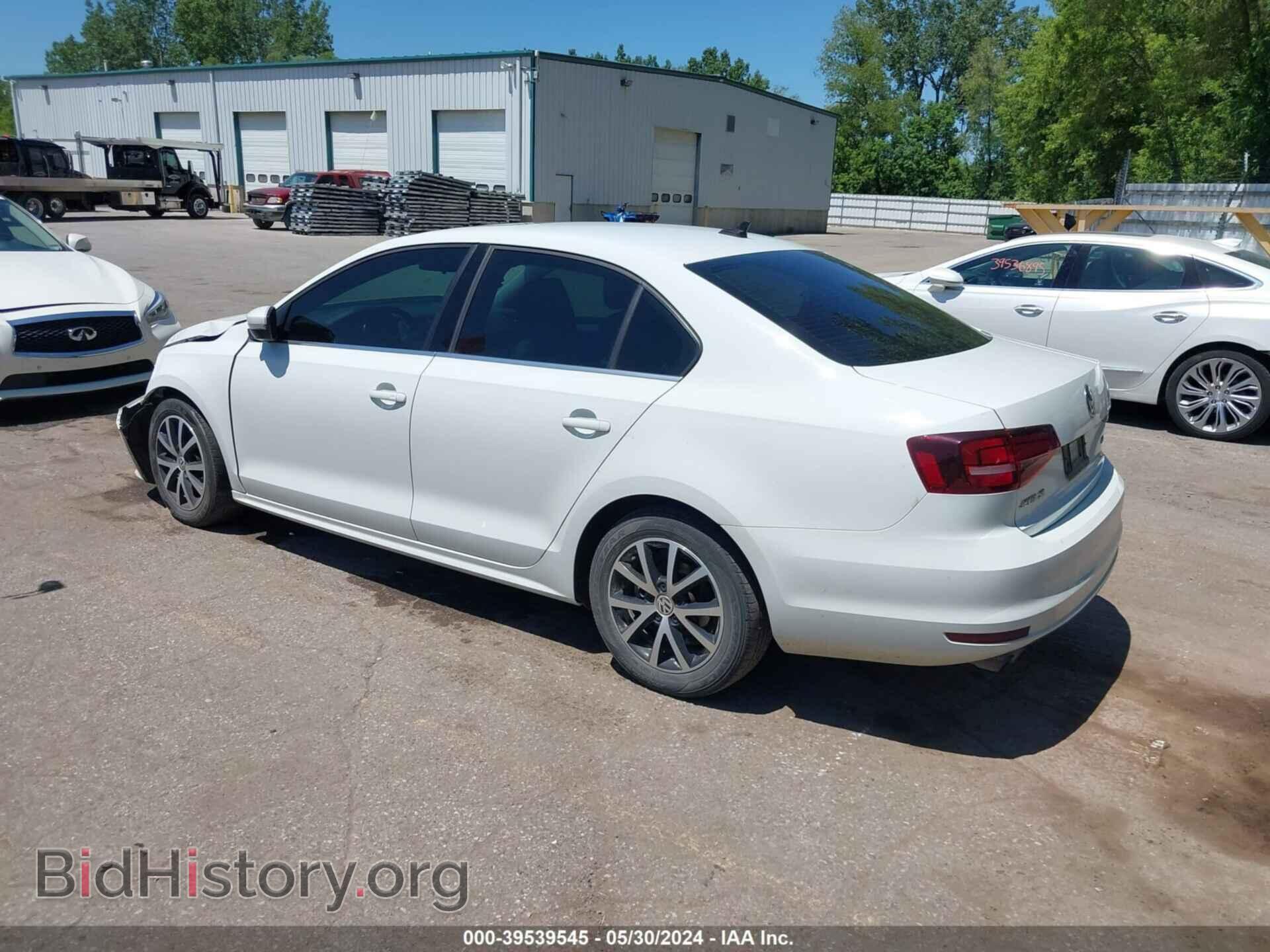 2017 VOLKSWAGEN JETTA - VIN: 3VWDB7AJ6HM340013 - Фото 3