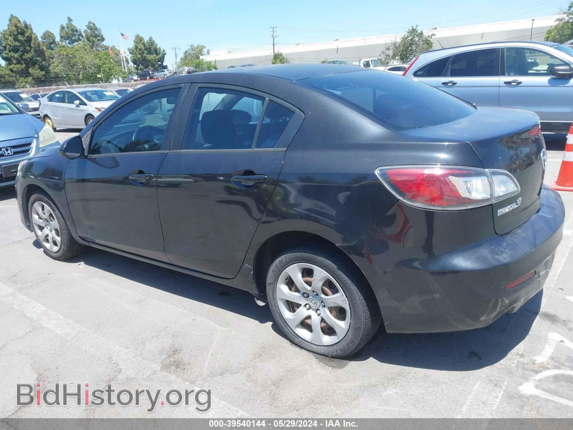 2013 MAZDA MAZDA3 - VIN: JM1BL1UP1D1760631 - Фото 3