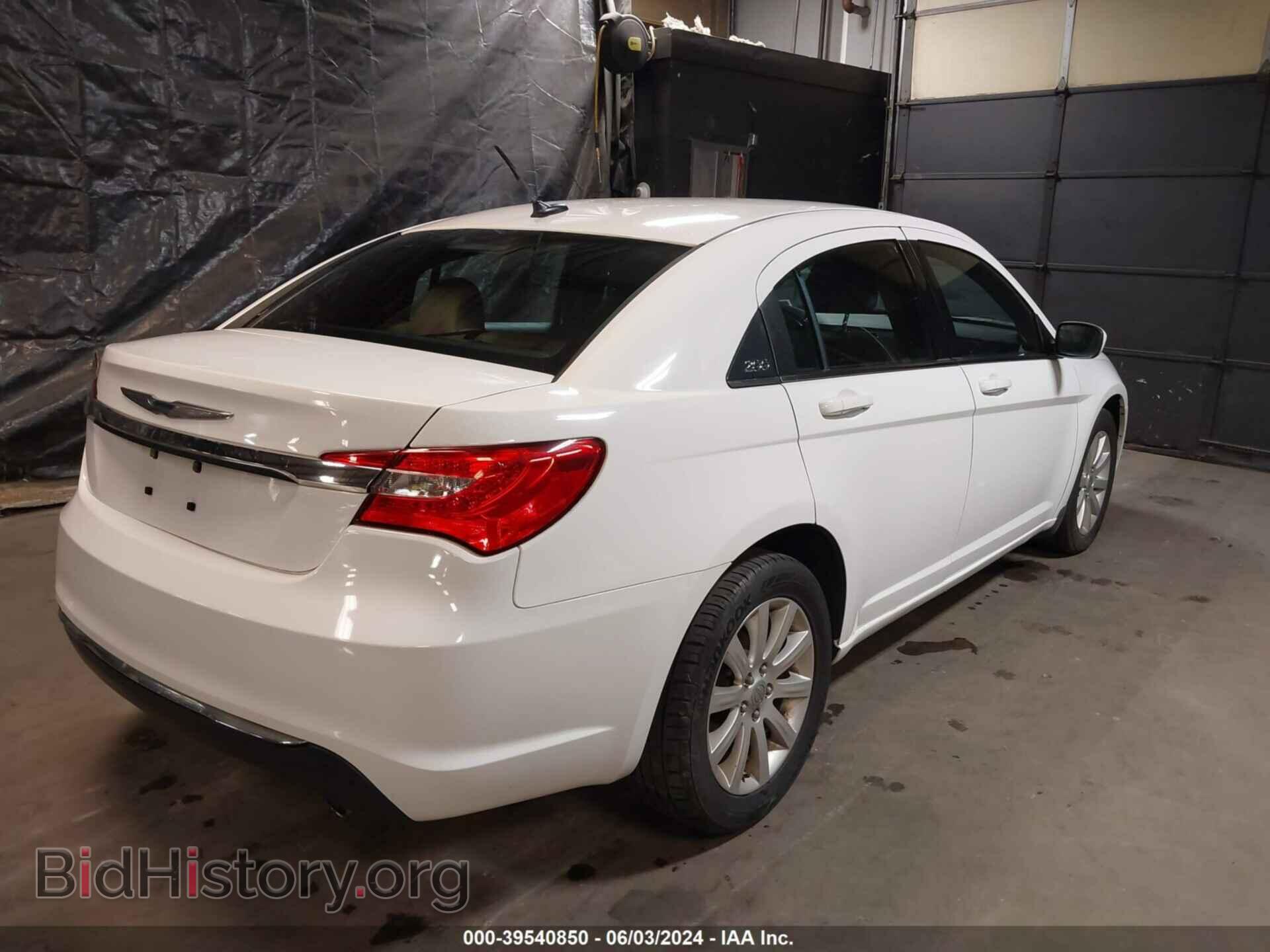 2012 CHRYSLER 200 - VIN: 1C3CCBBG8CN108078 - Фото 4