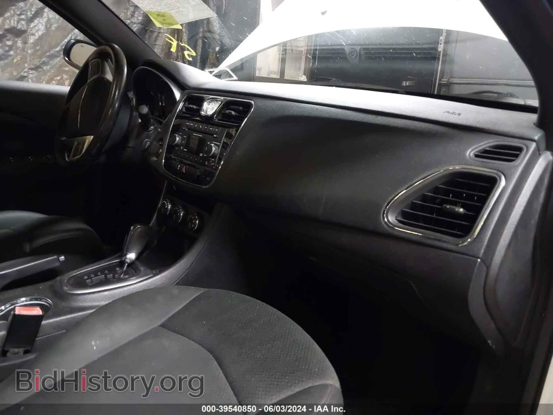 2012 CHRYSLER 200 - VIN: 1C3CCBBG8CN108078 - Фото 5
