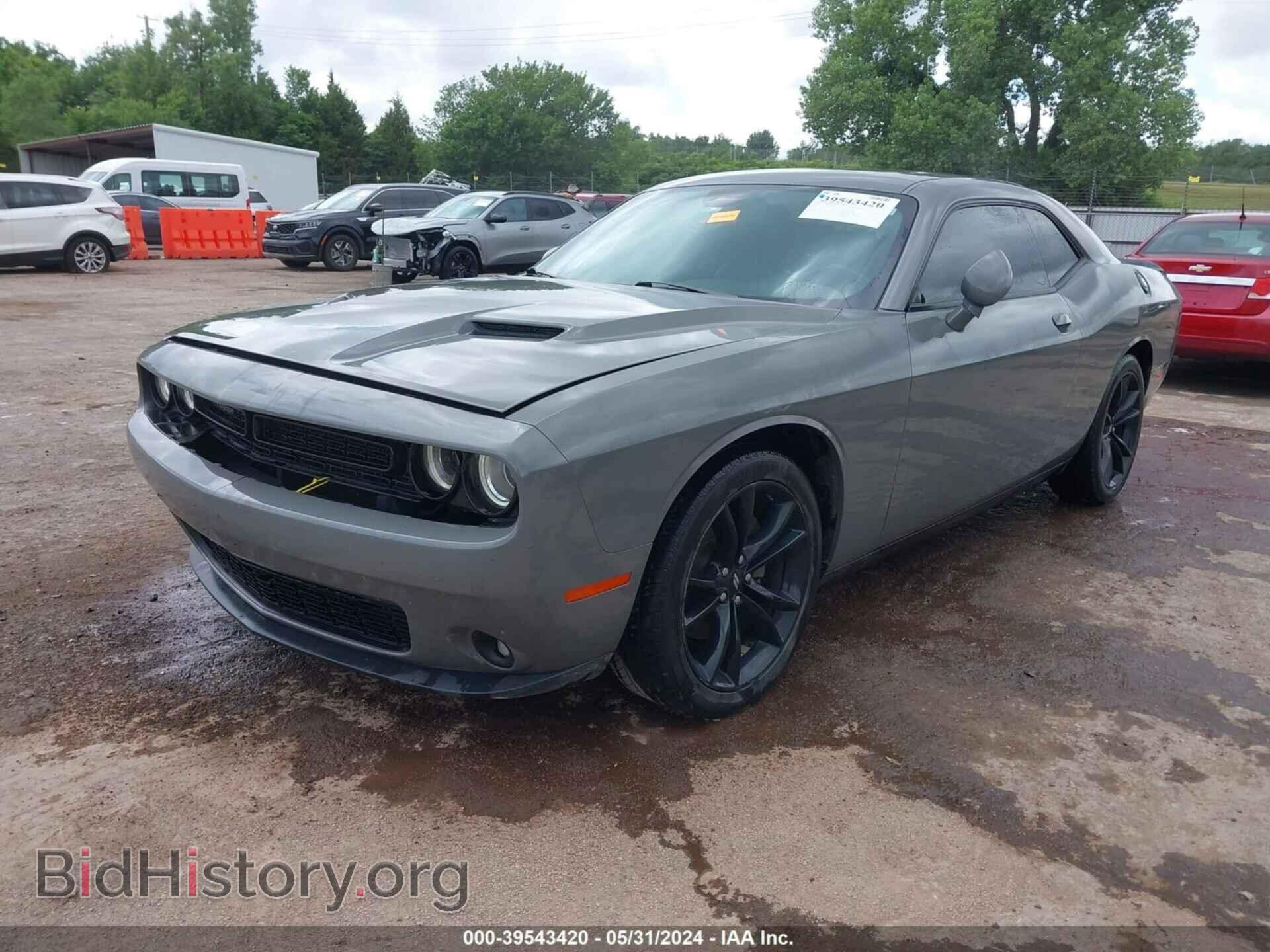 2018 DODGE CHALLENGER - VIN: 2C3CDZAG2JH121423 - Photo 2