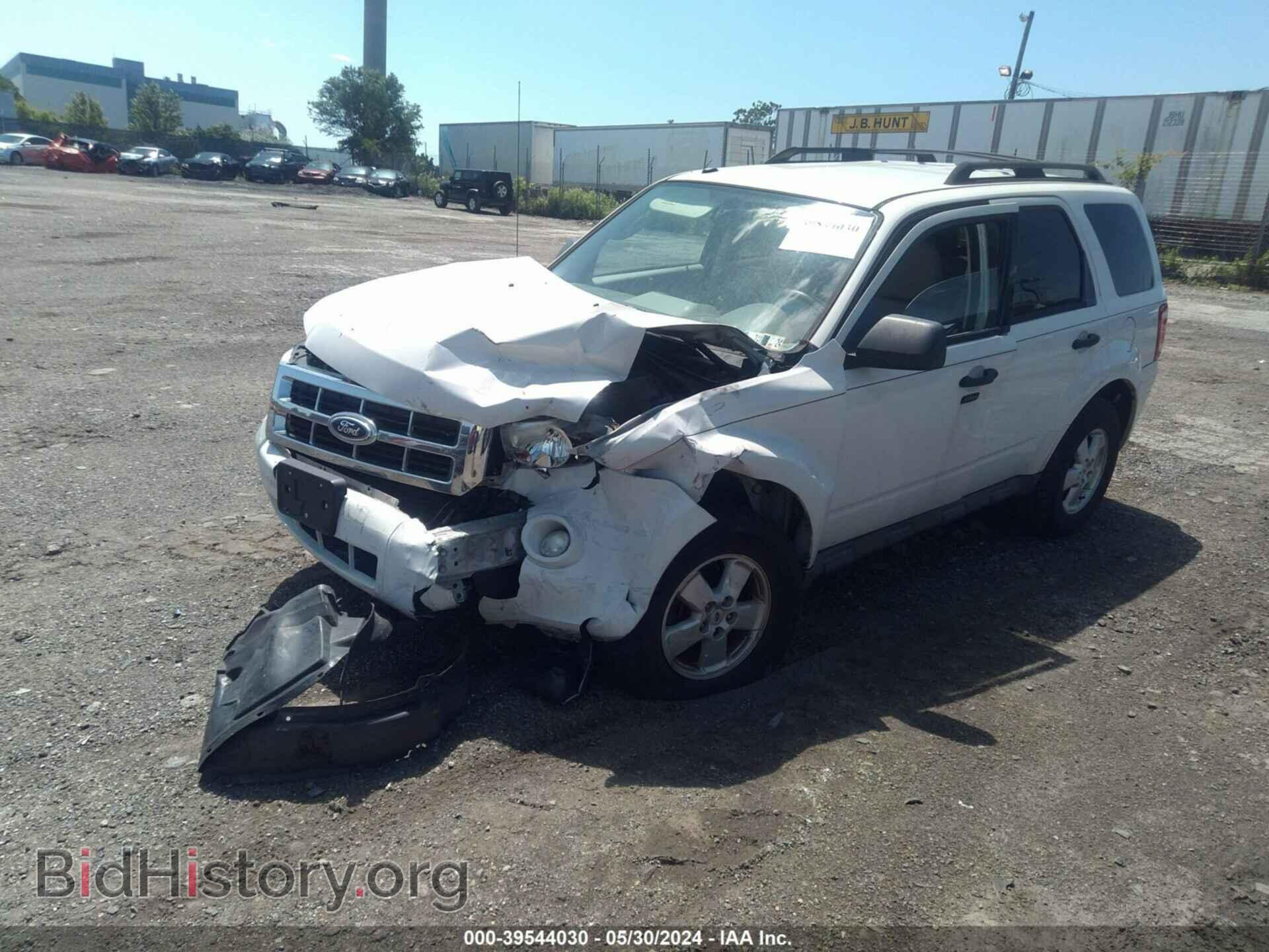 2010 FORD ESCAPE - VIN: 1FMCU0D71AKC45884 - Фото 2