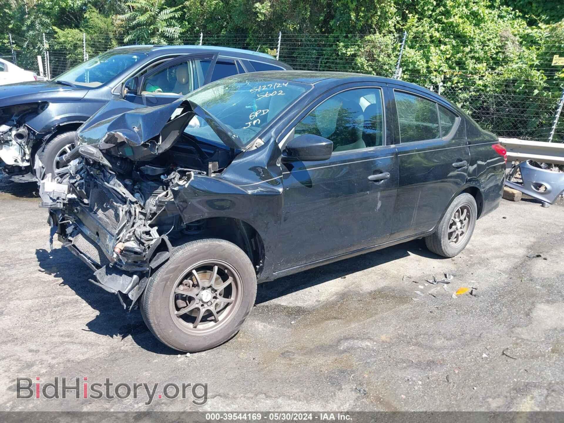 2017 NISSAN VERSA - VIN: 3N1CN7AP3HL825602 - Фото 2
