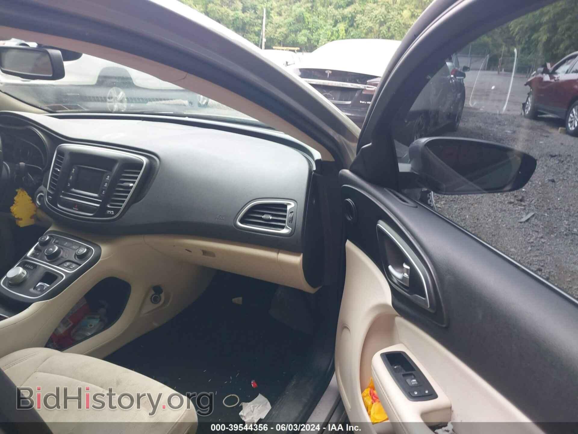 2015 CHRYSLER 200 - VIN: 1C3CCCAB2FN644931 - Фото 5