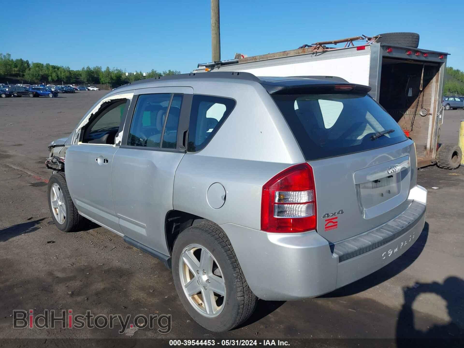 2010 JEEP COMPASS - VIN: 1J4NF4FB1AD584773 - Фото 3