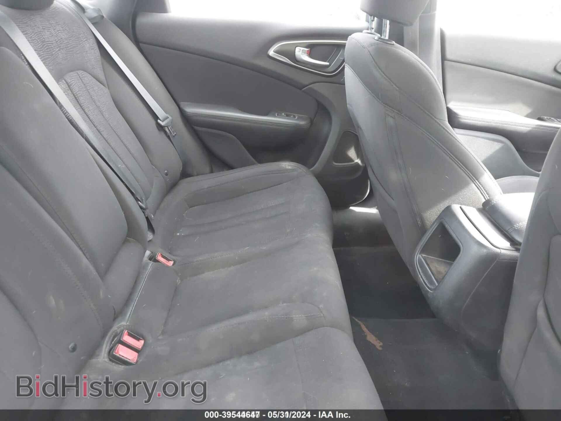 2015 CHRYSLER 200 - VIN: 1C3CCCAB4FN688977 - Фото 8