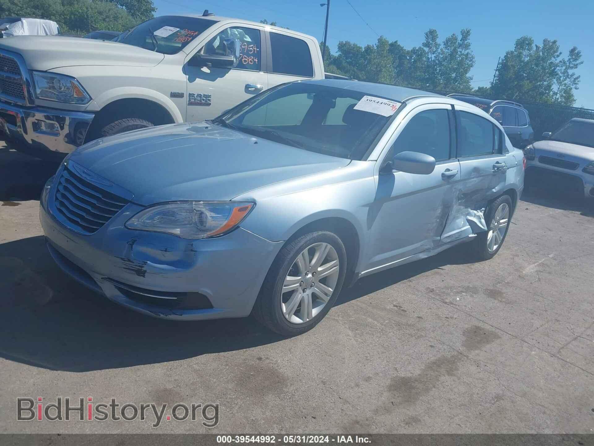 2013 CHRYSLER 200 - VIN: 1C3CCBBB7DN539145 - Photo 2