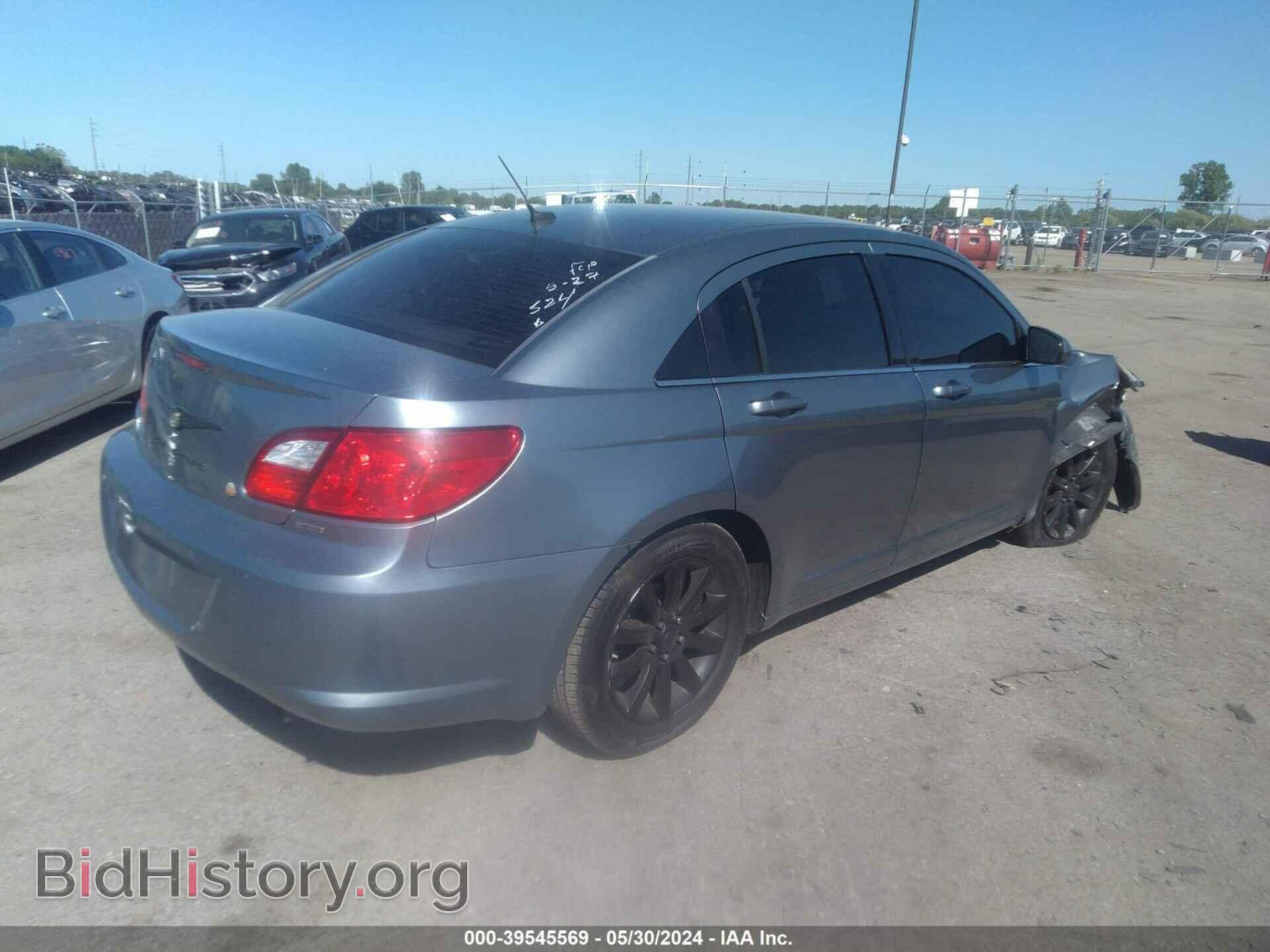 2010 CHRYSLER SEBRING - VIN: 1C3CC5FB2AN193013 - Фото 4