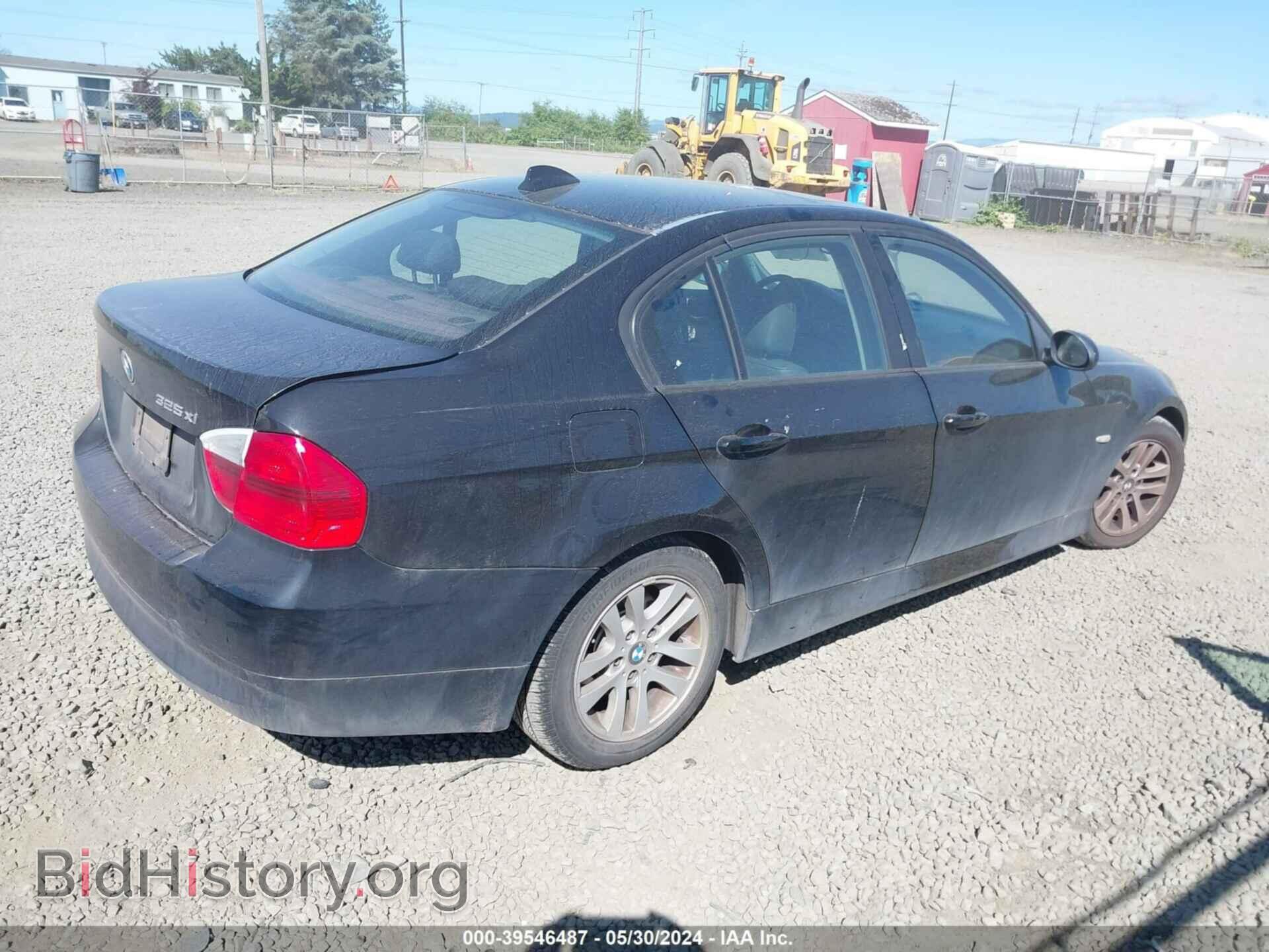 2006 BMW 325XI - VIN: WBAVD13596KV02667 - Фото 4