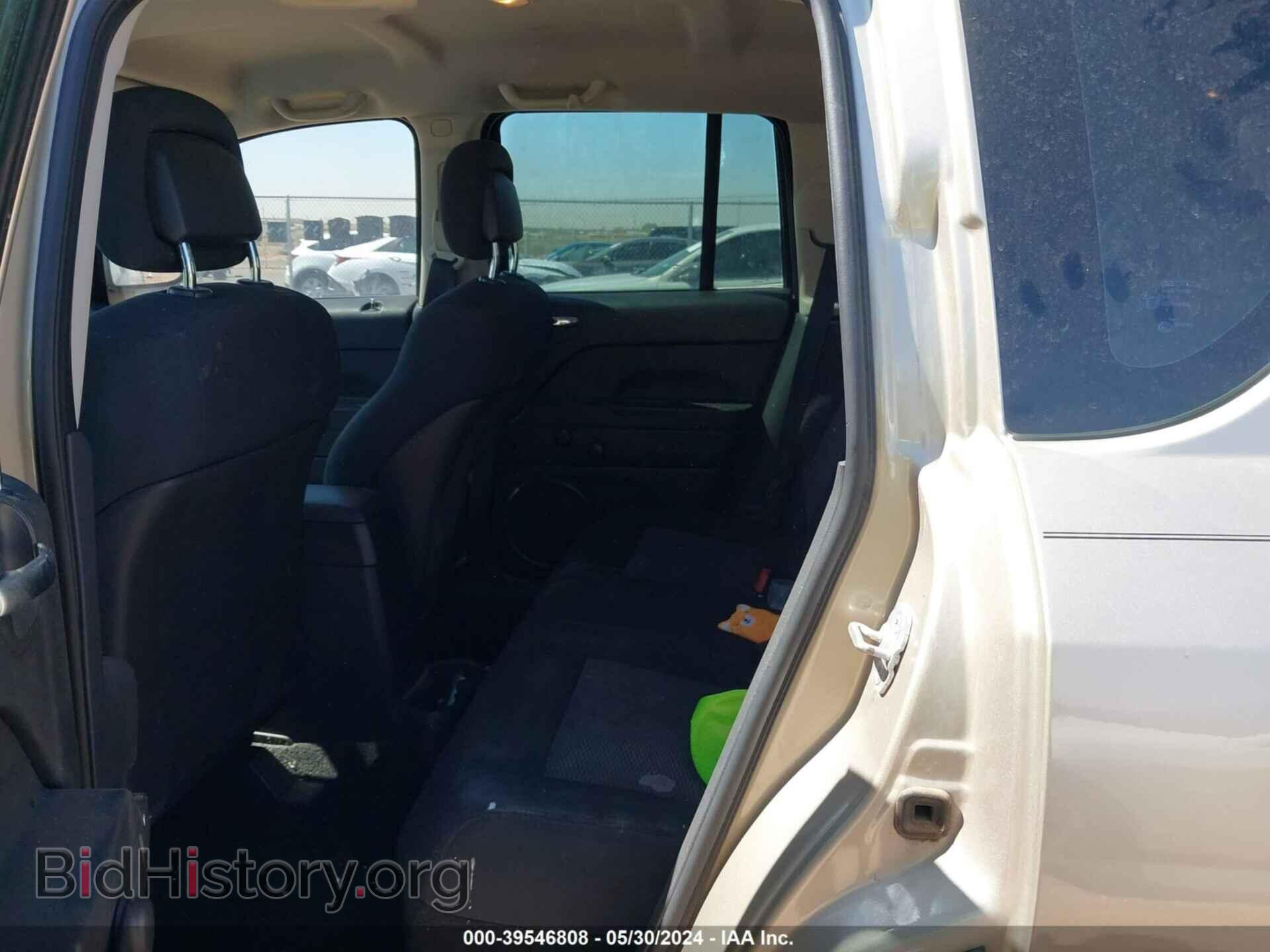 2010 JEEP COMPASS - VIN: 1J4NT4FA5AD506402 - Фото 8