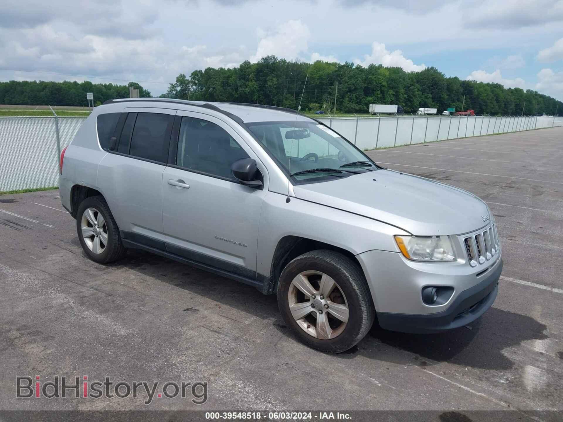 Photo 1J4NT1FBXBD255773 - JEEP COMPASS 2011