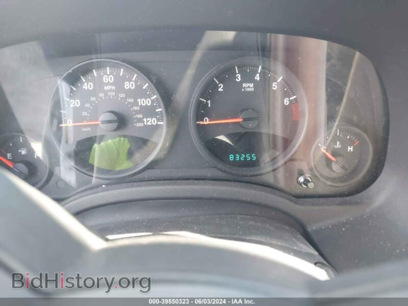2011 Jeep COMPASS (VIN 1J4NT1FAXBD138170) — фото 7 из 11