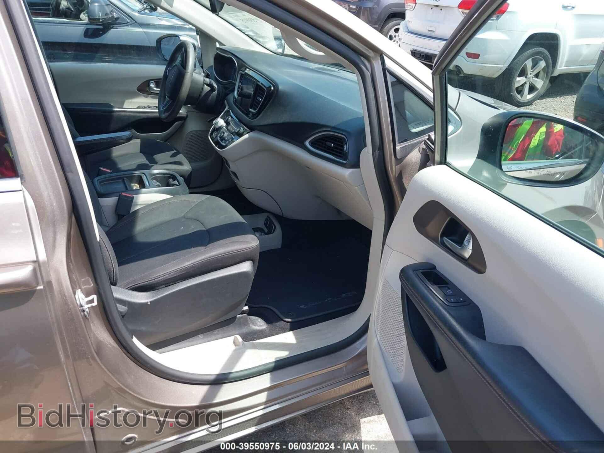 2017 CHRYSLER PACIFICA - VIN: 2C4RC1BGXHR785255 - Фото 5