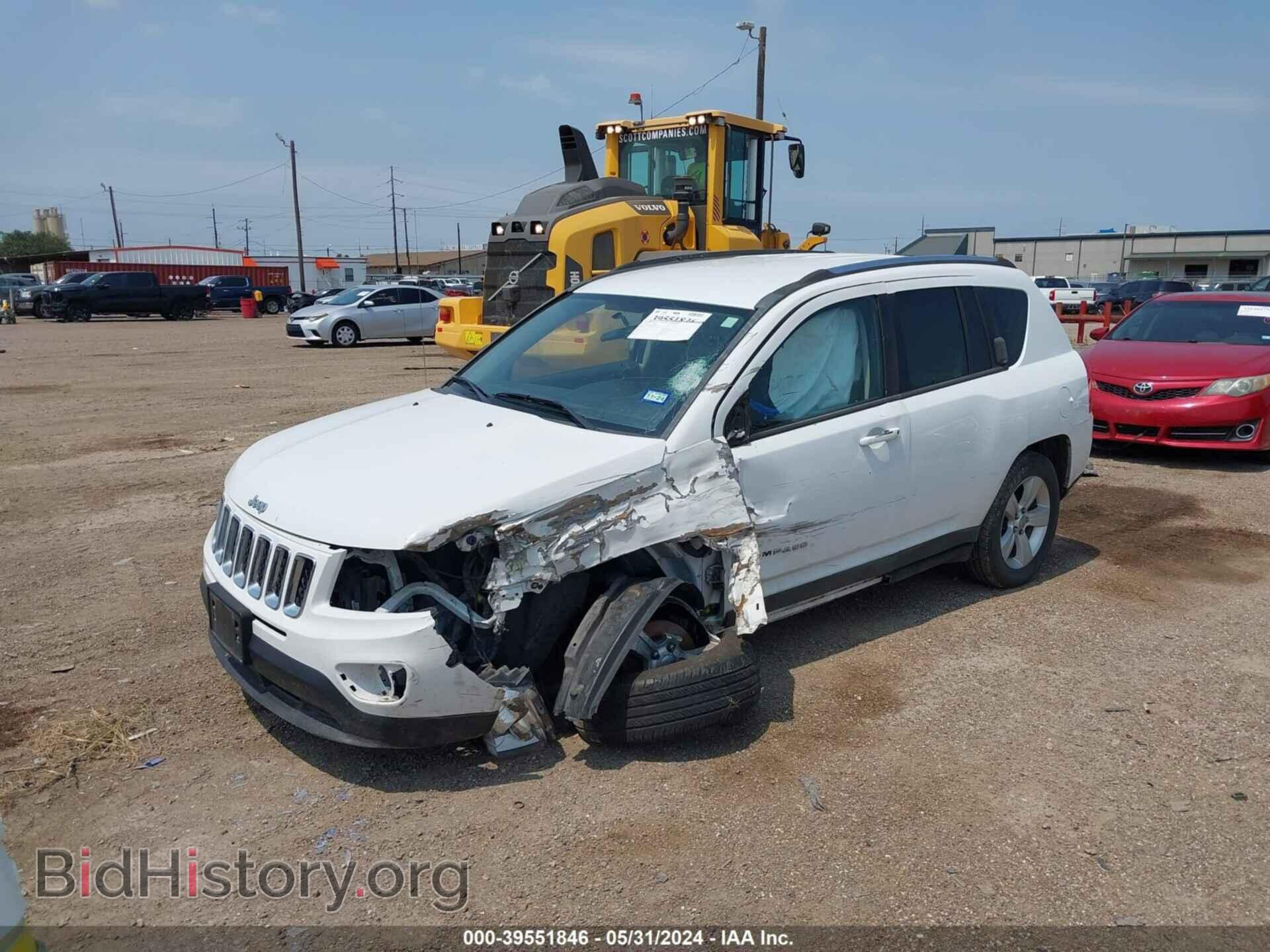2011 JEEP COMPASS - VIN: 1J4NT1FBXBD224717 - Фото 2