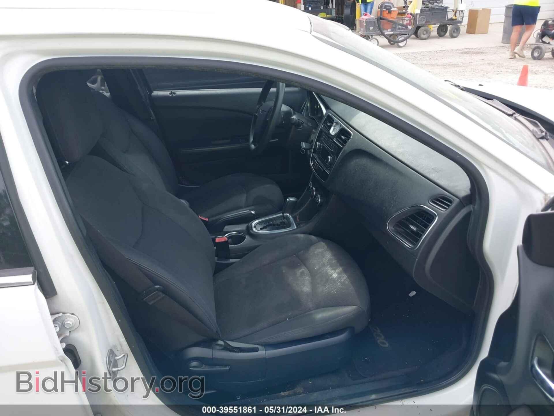2014 CHRYSLER 200 - VIN: 1C3CCBAB1EN211724 - Фото 5