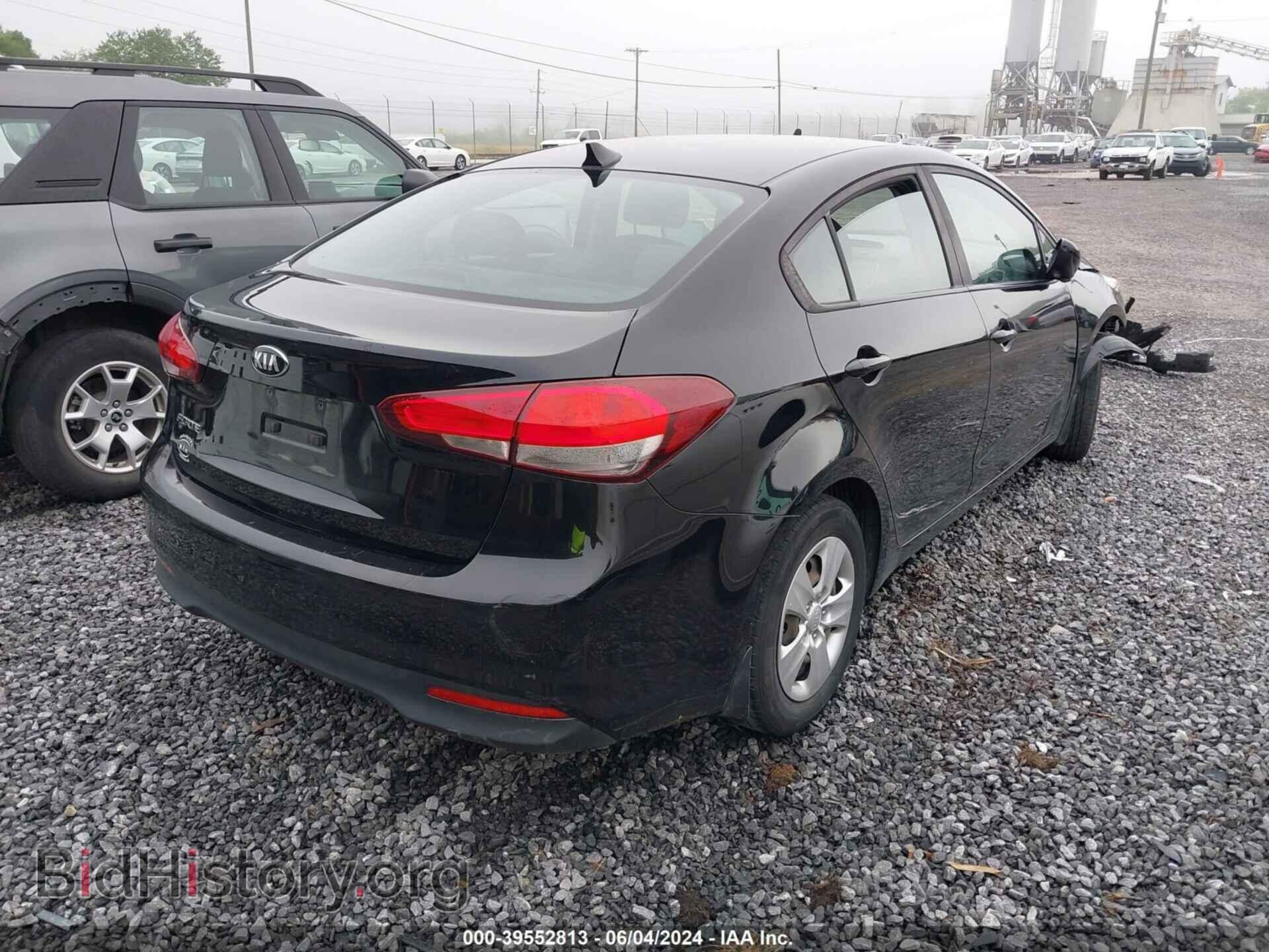 2017 KIA FORTE - VIN: 3KPFL4A7XHE111209 - Фото 4