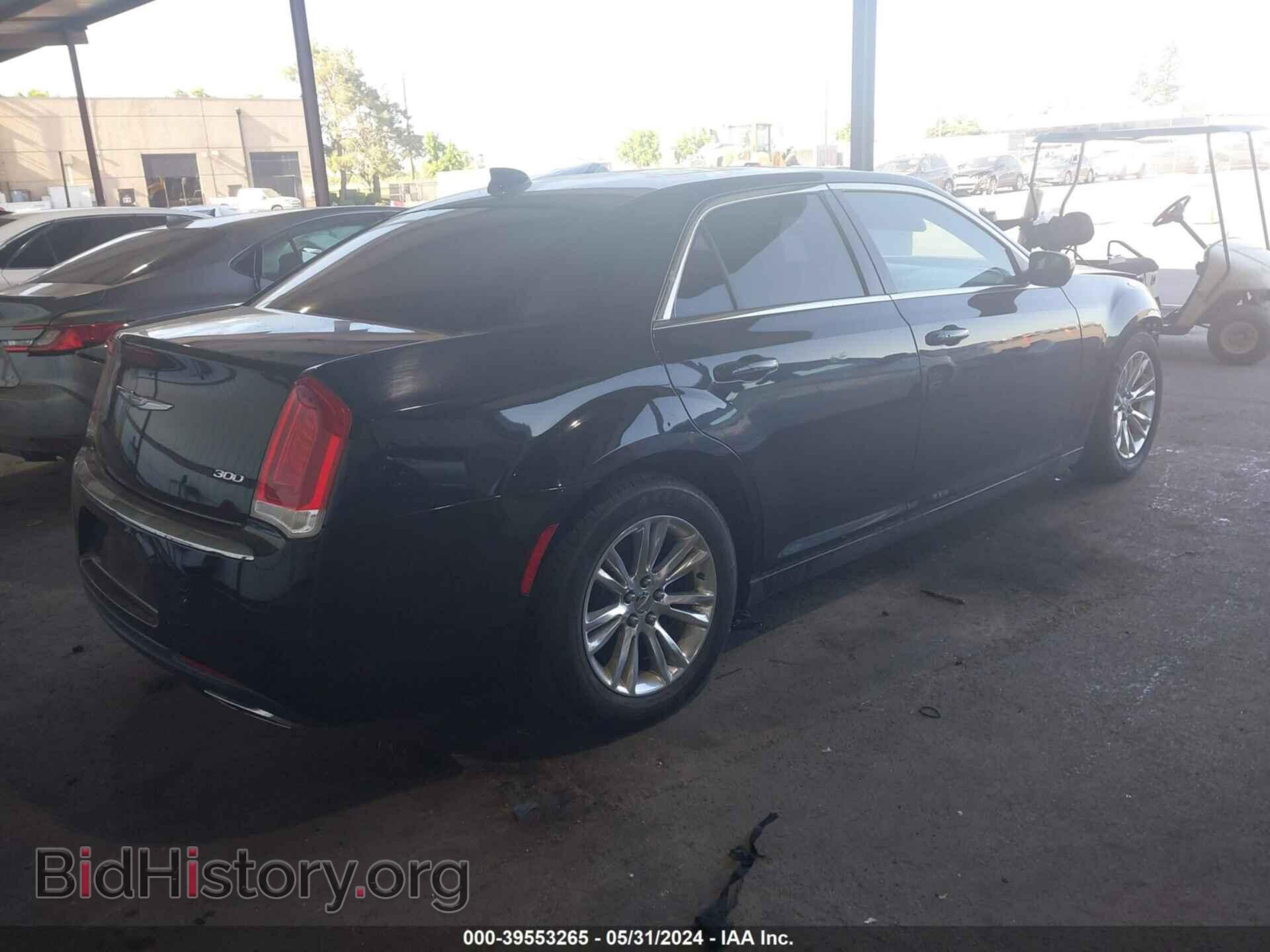 2017 CHRYSLER 300 - VIN: 2C3CCAAG1HH662106 - Фото 4