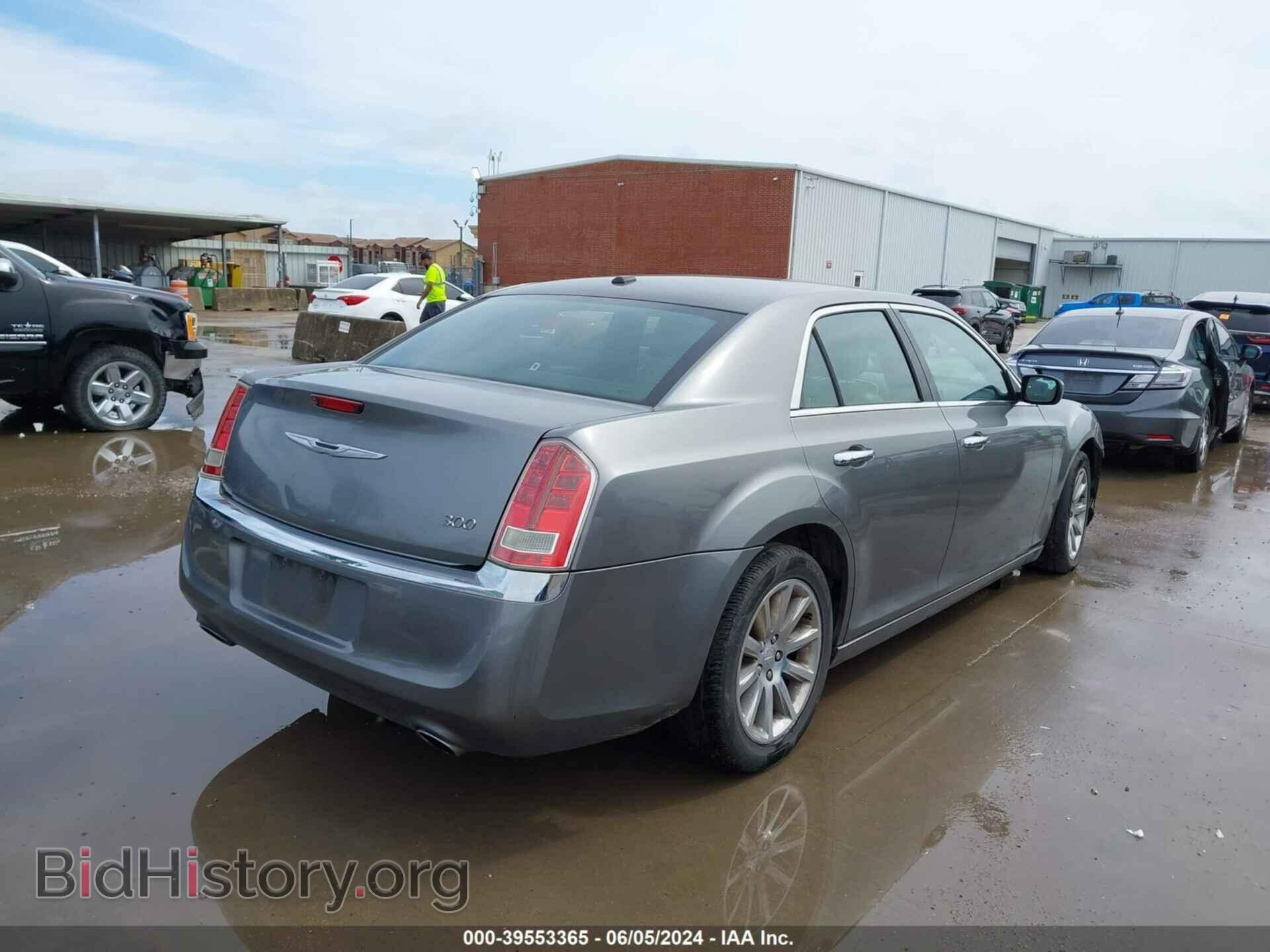 2012 CHRYSLER 300 - VIN: 2C3CCACG2CH198376 - Фото 4