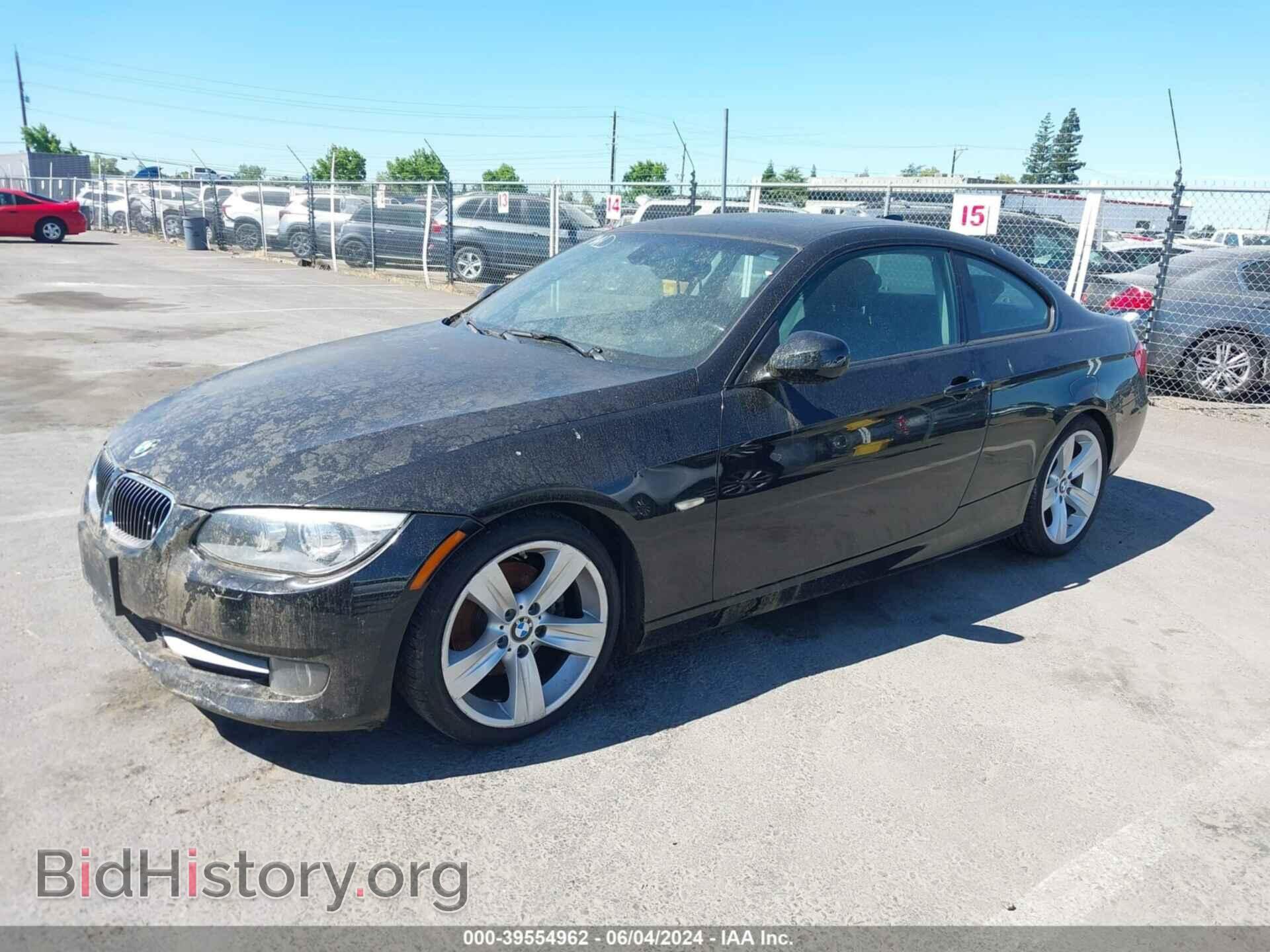 2011 BMW 328I - VIN: WBAKE5C56BE573048 - Фото 2