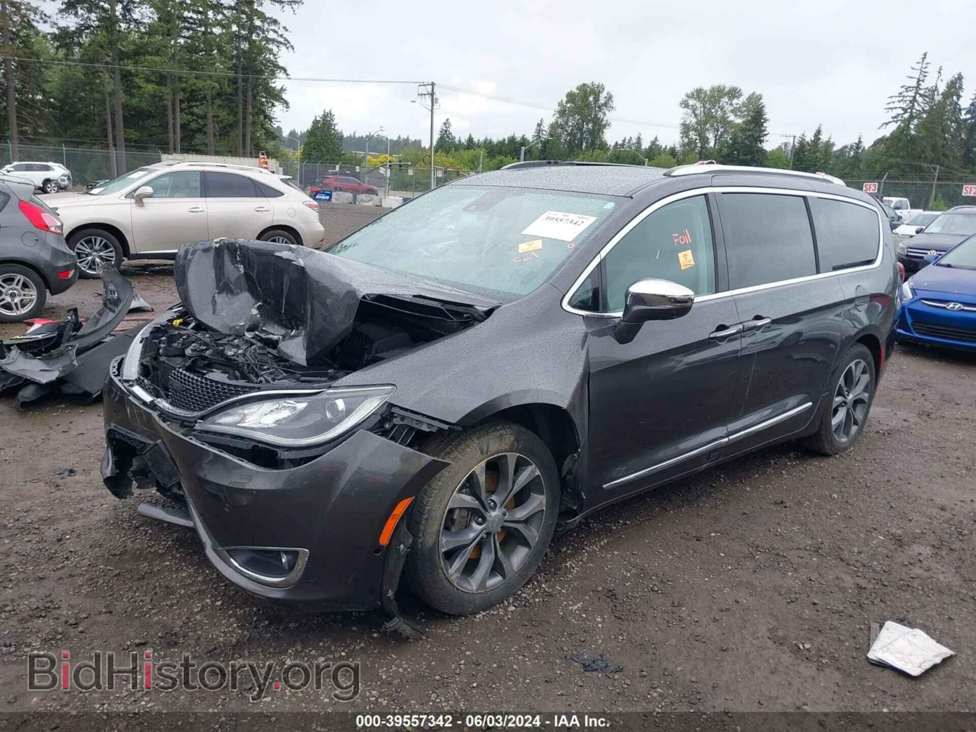 2017 CHRYSLER PACIFICA - VIN: 2C4RC1GGXHR538990 - Photo 2