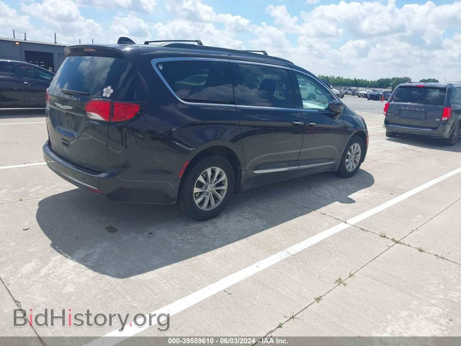 2017 CHRYSLER PACIFICA - VIN: 2C4RC1BG2HR795083 - Photo 4