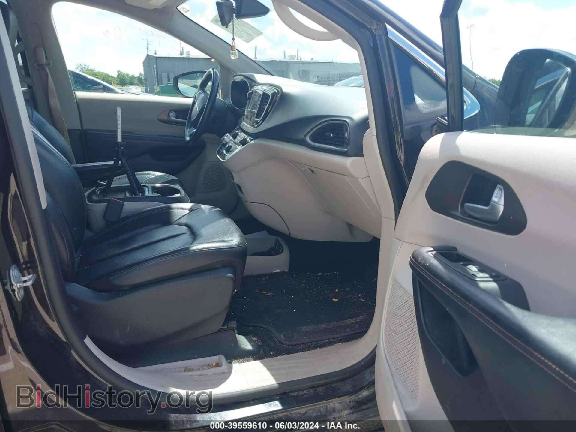 2017 CHRYSLER PACIFICA - VIN: 2C4RC1BG2HR795083 - Photo 5