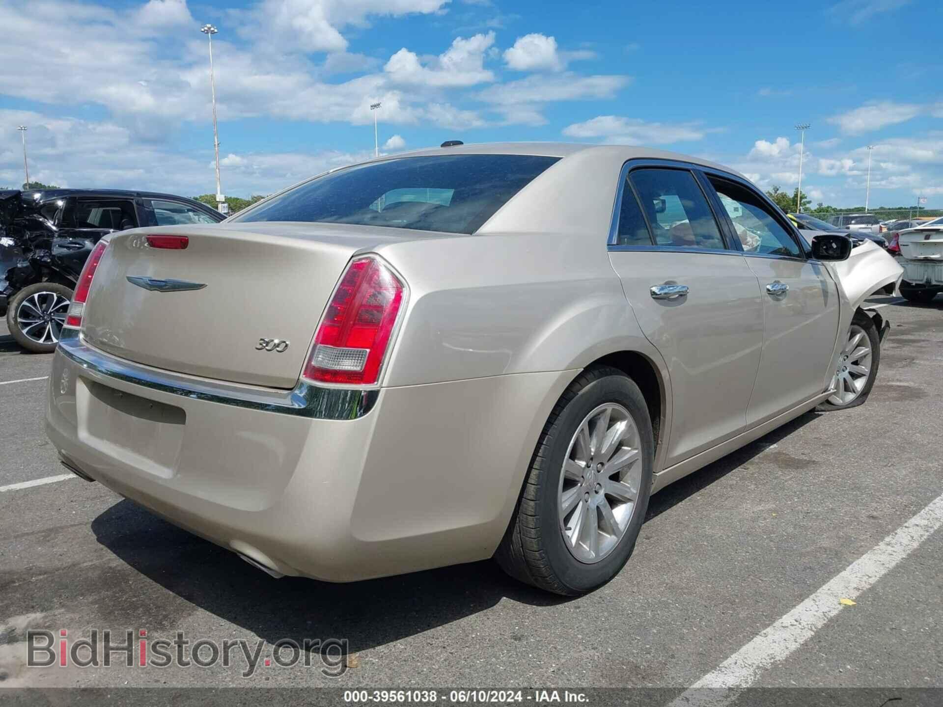 2012 CHRYSLER 300 - VIN: 2C3CCACG3CH279869 - Фото 4