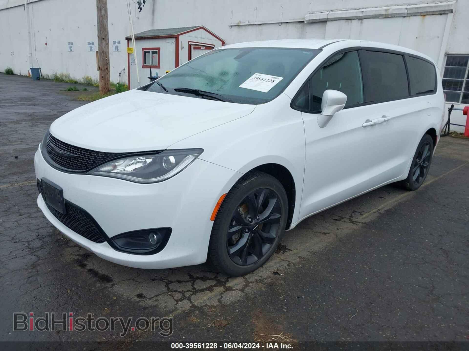 2018 CHRYSLER PACIFICA - VIN: 2C4RC1FG3JR234679 - Photo 2