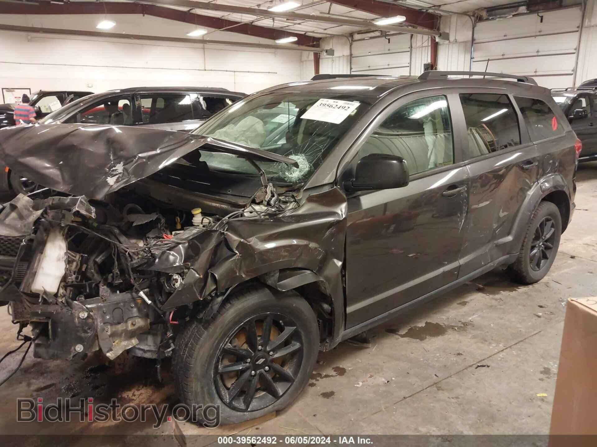 2019 DODGE JOURNEY - VIN: 3C4PDCBBXKT856415 - Фото 2