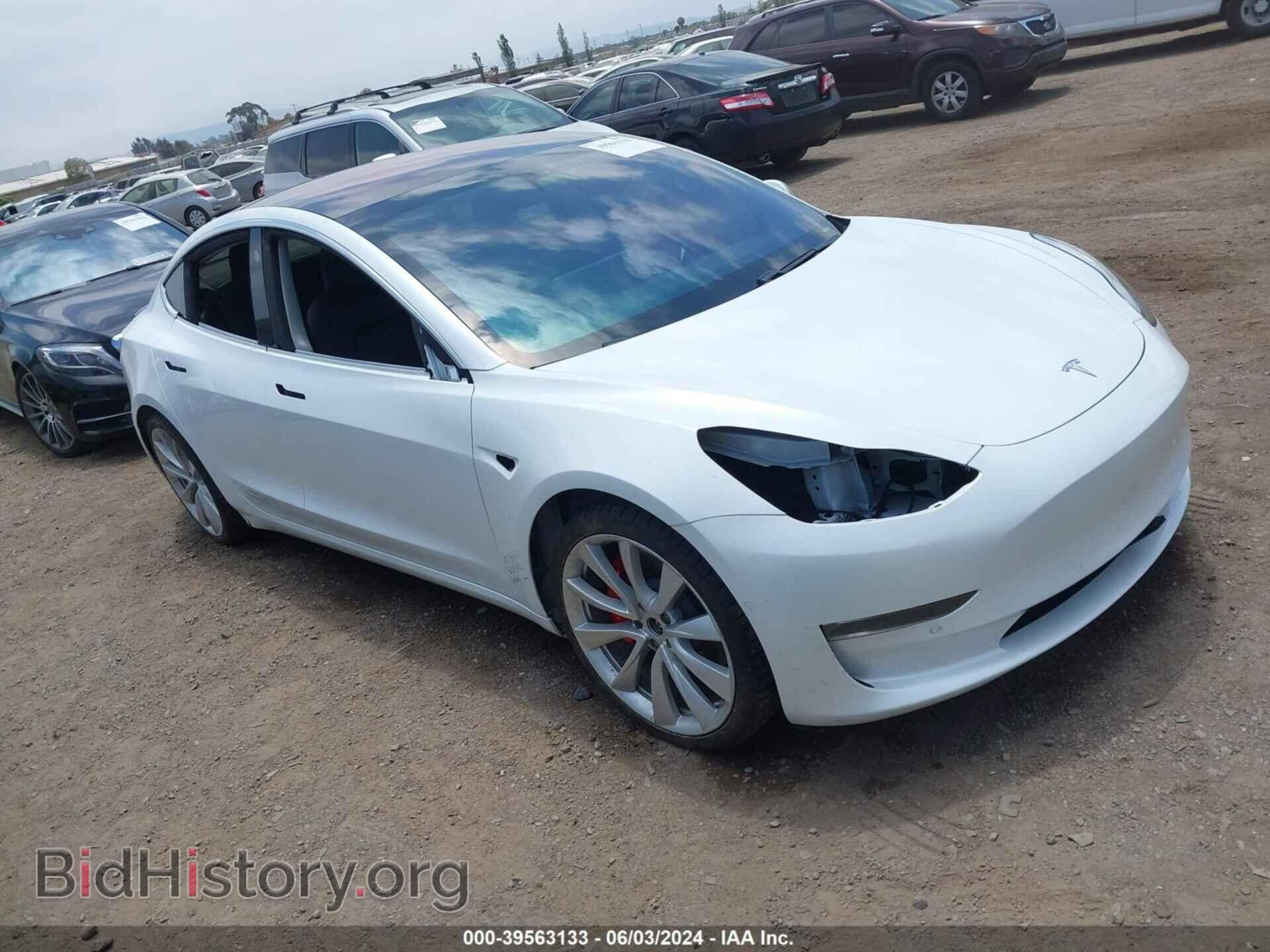 Фотография 5YJ3E1EB8JF180281 - TESLA MODEL 3 2018