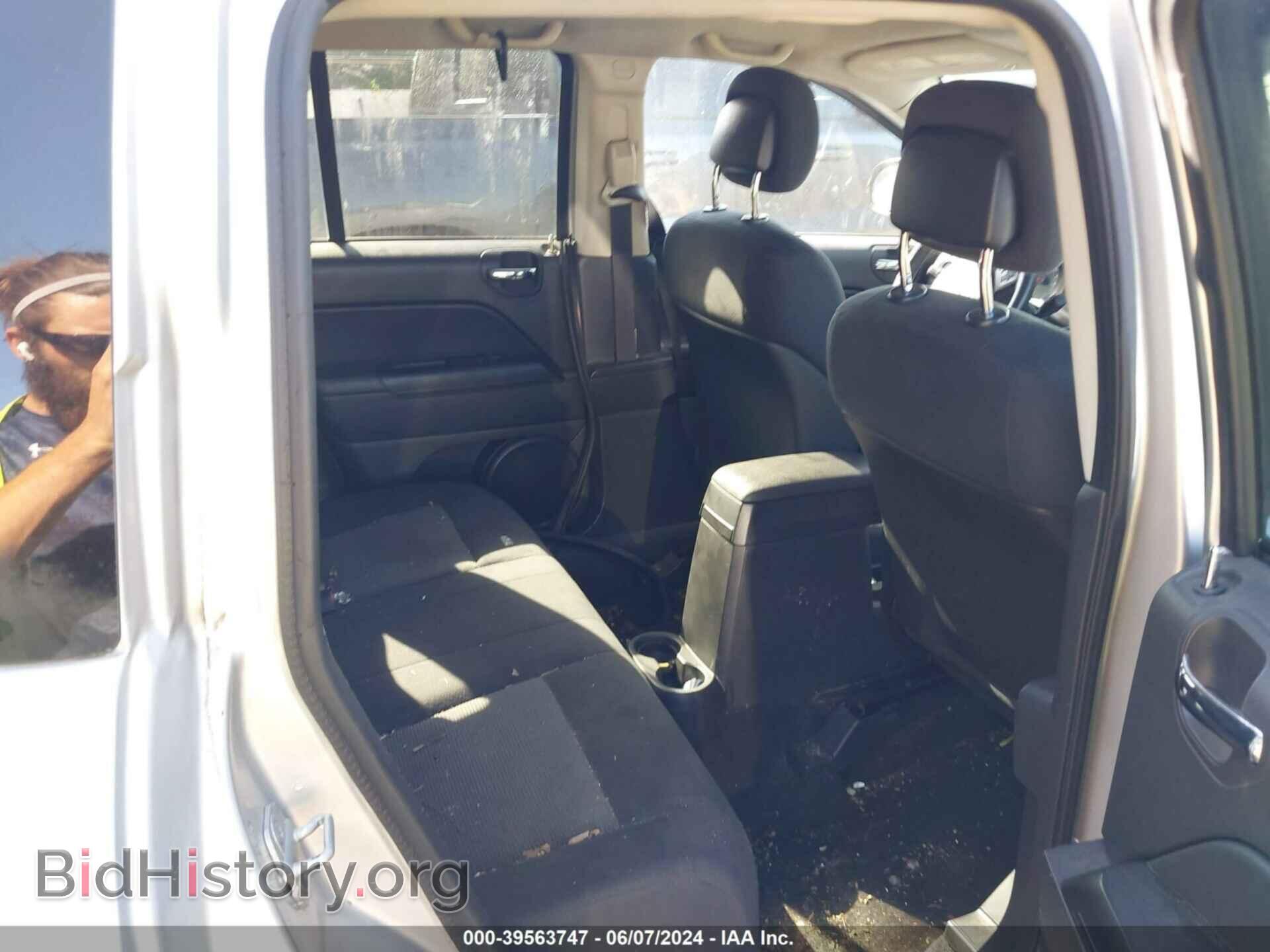 2011 JEEP COMPASS - VIN: 1J4NF1FB9BD282311 - Фото 8