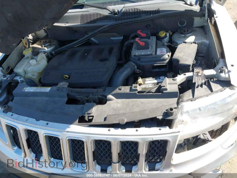 2011 Jeep COMPASS (VIN 1J4NF1FB9BD282311) — photo 10 of 16