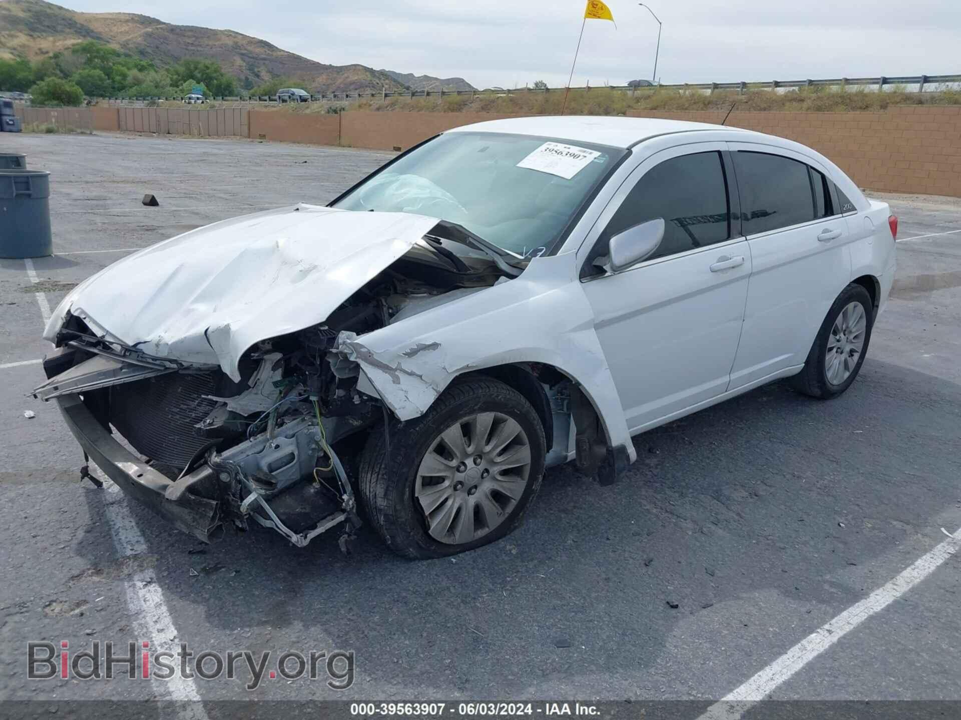 2014 CHRYSLER 200 - VIN: 1C3CCBABXEN212113 - Фото 2