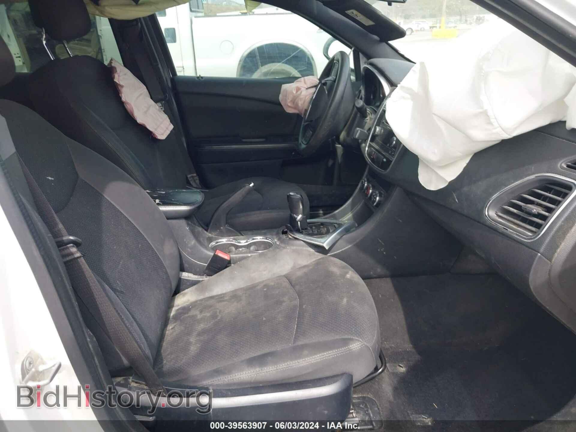2014 CHRYSLER 200 - VIN: 1C3CCBABXEN212113 - Фото 5
