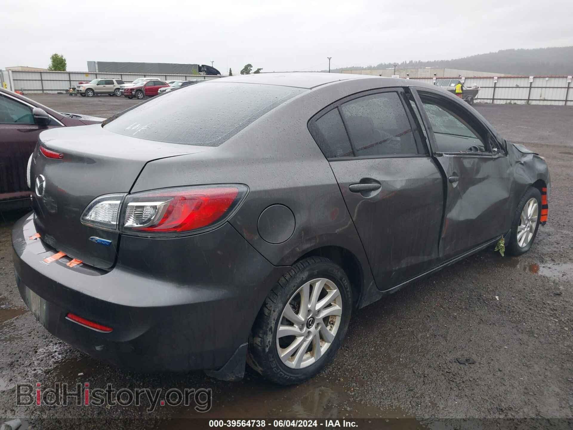 2013 MAZDA MAZDA3 - VIN: JM1BL1VP8D1831824 - Фото 4